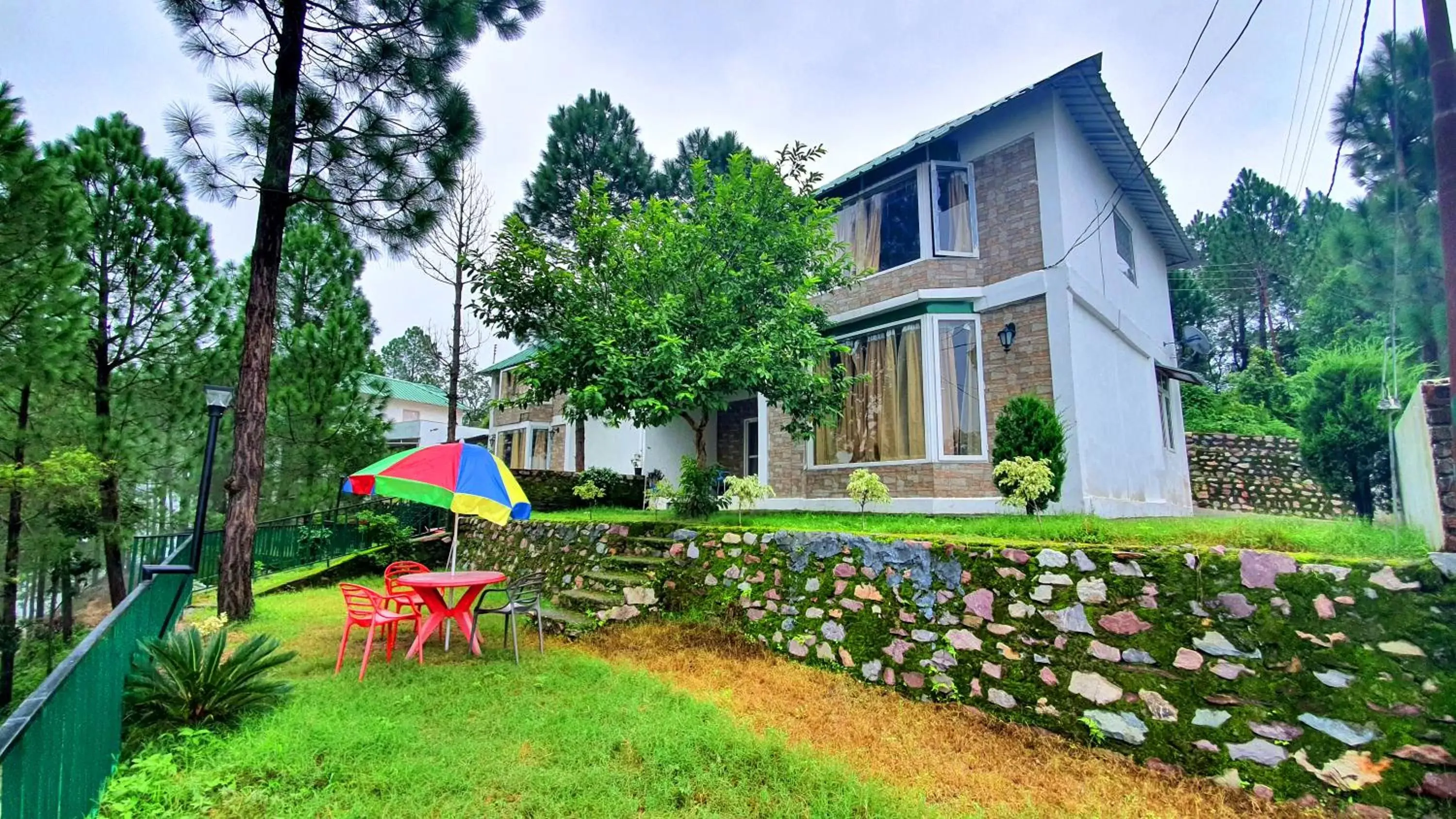 Duplex Apartment in Blue Pine Orchards Duplex Apartment in Blue Pine Orchards