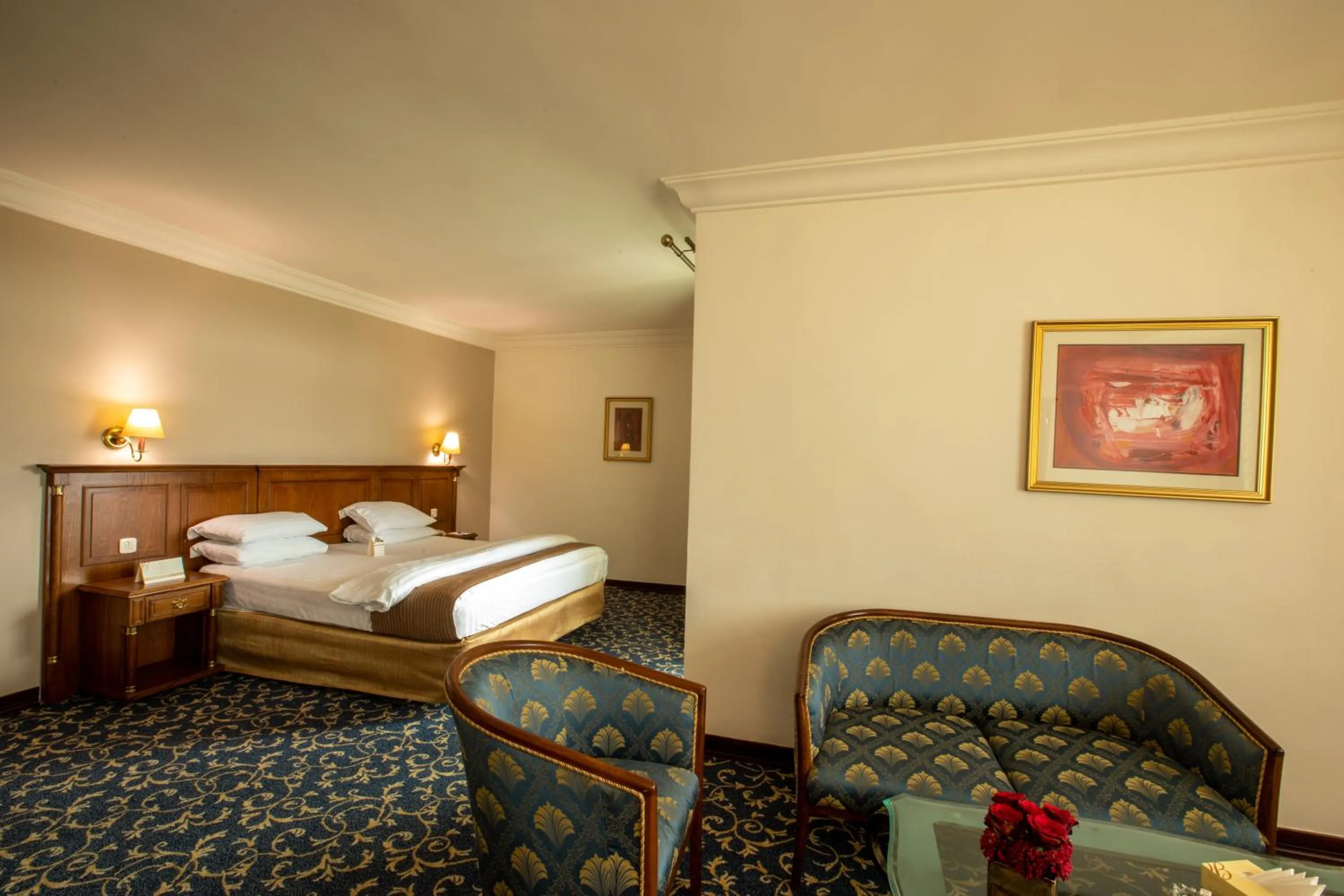 Bed in Bristol Hotel