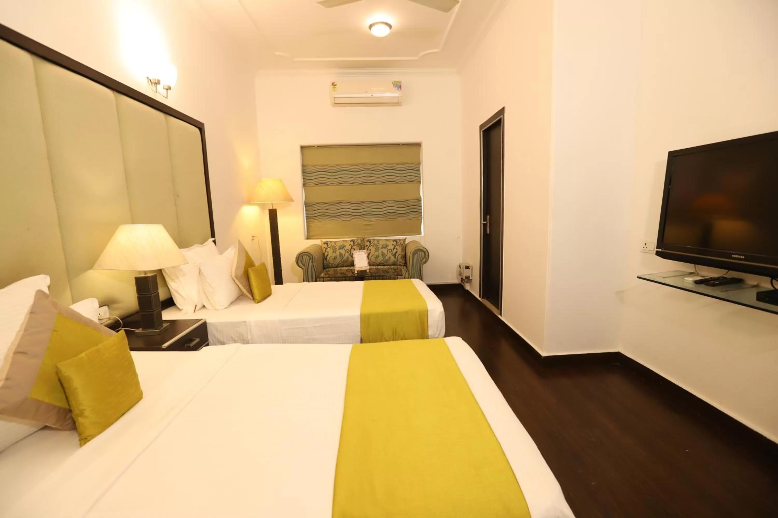 Bed in Hotel Capitol Hills - Greater Kailash Delhi