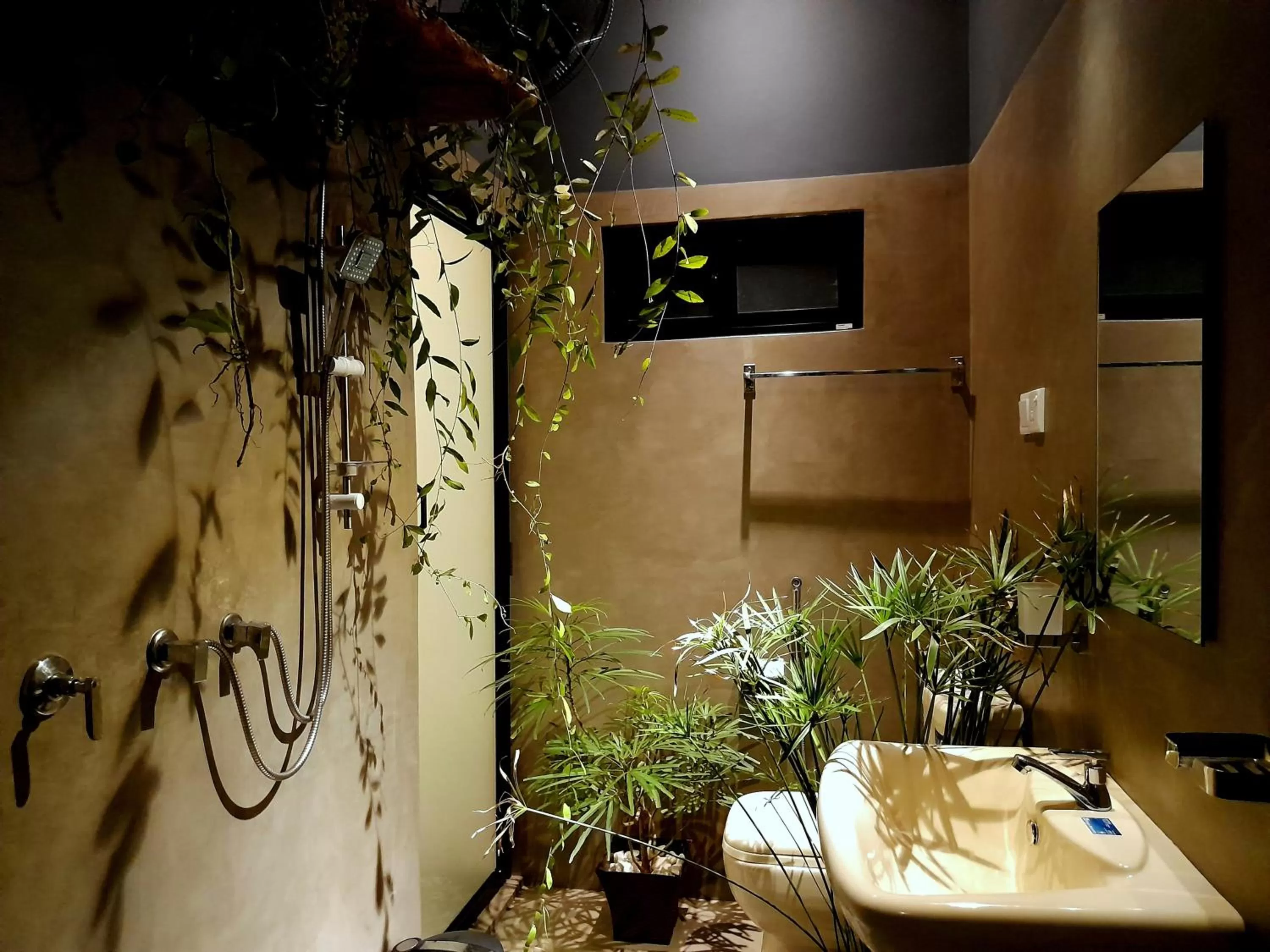 Shower in Weligama Bay Watsila Resort