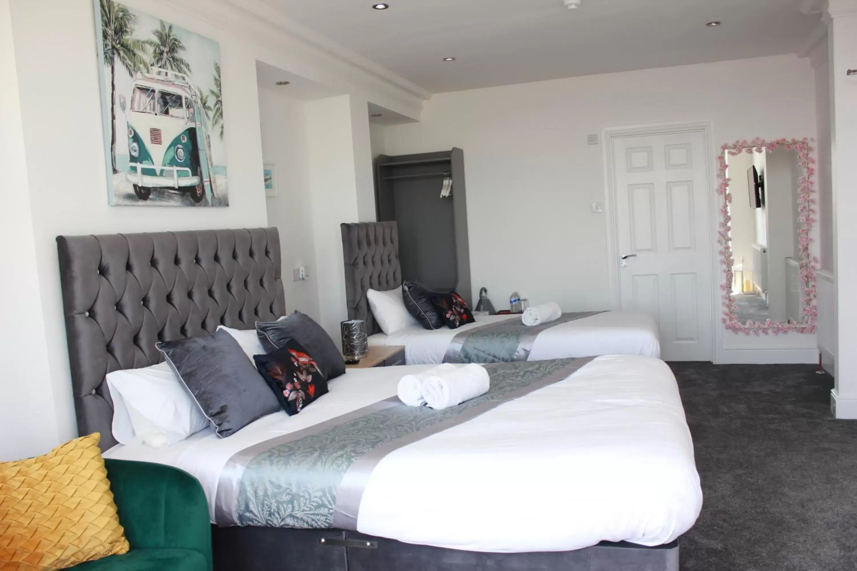 Deluxe Family Room in Wns Southend -on-Sea Deluxe Family Room in Wns Southend -on-Sea