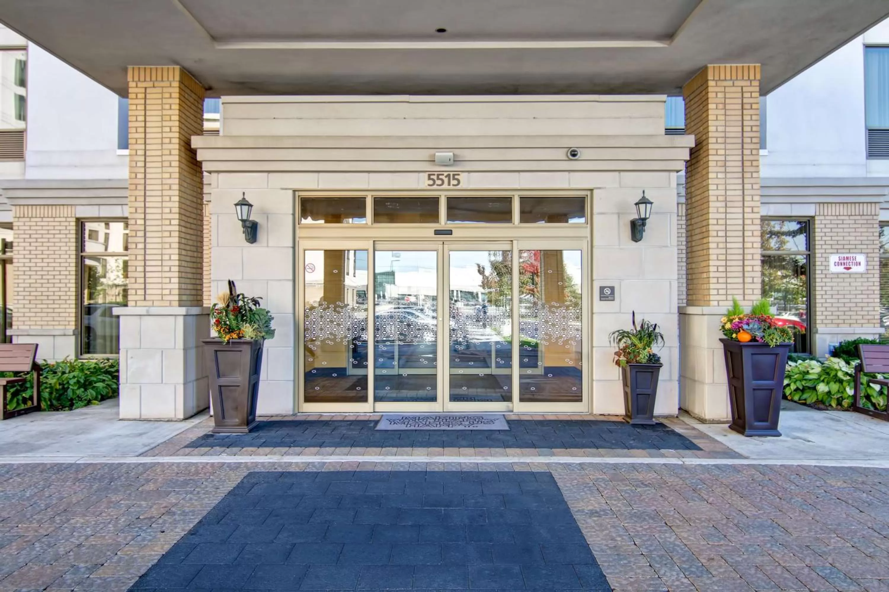 Property building in Hampton Inn by Hilton Toronto Airport Corporate Centre