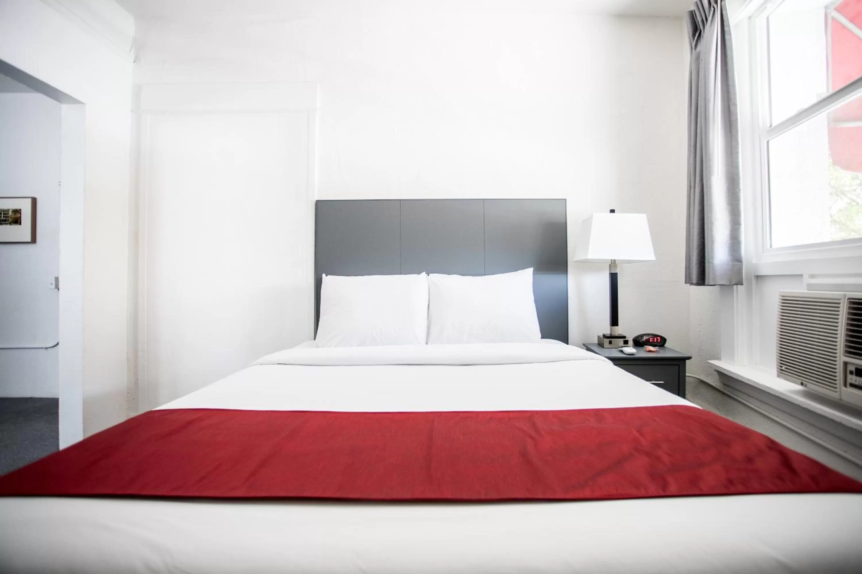 One-Bedroom Suite with Shared Bath in American Hotel