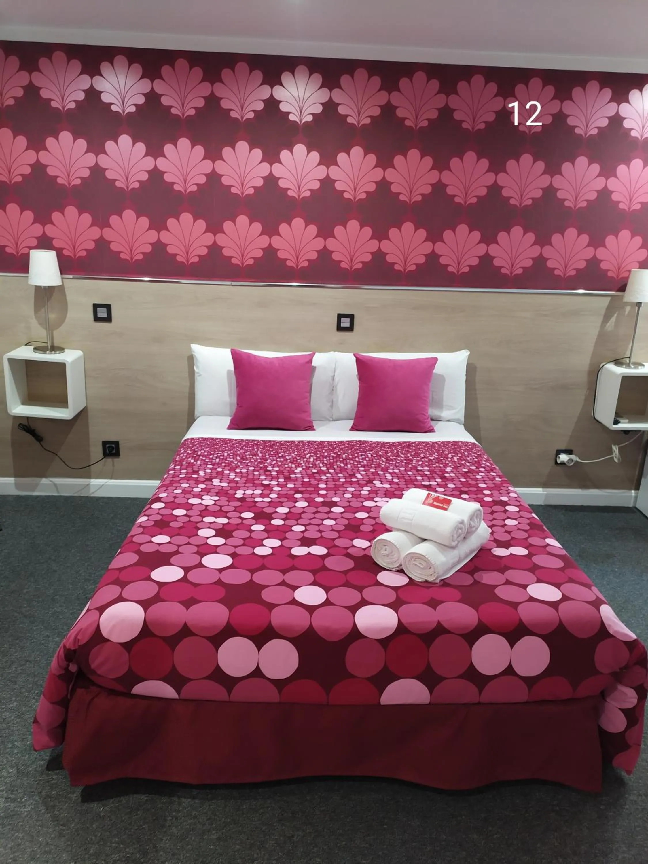 Photo of the whole room, Bed in Hostal Inn Madrid