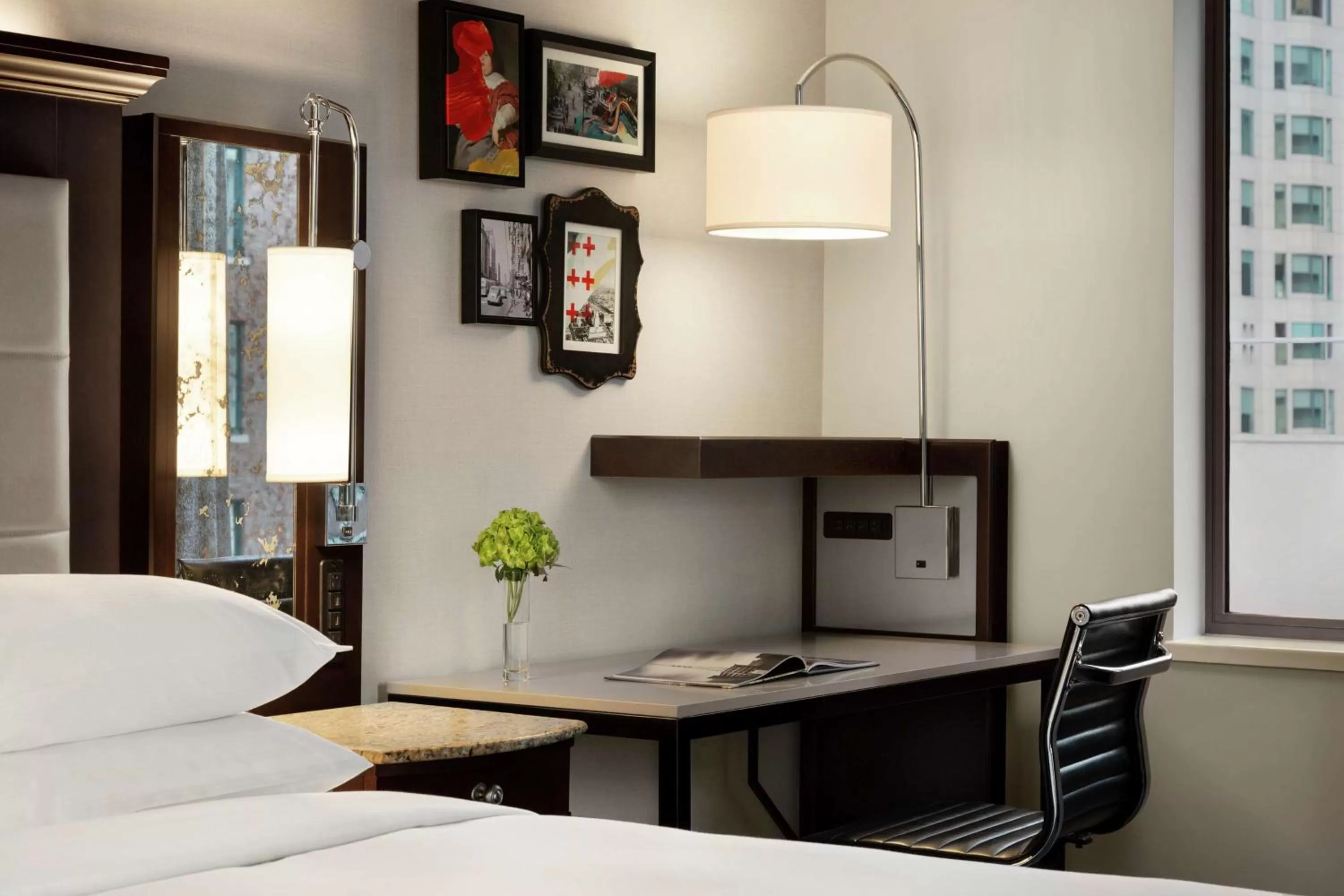 Bedroom, Bed in Hilton Checkers Los Angeles