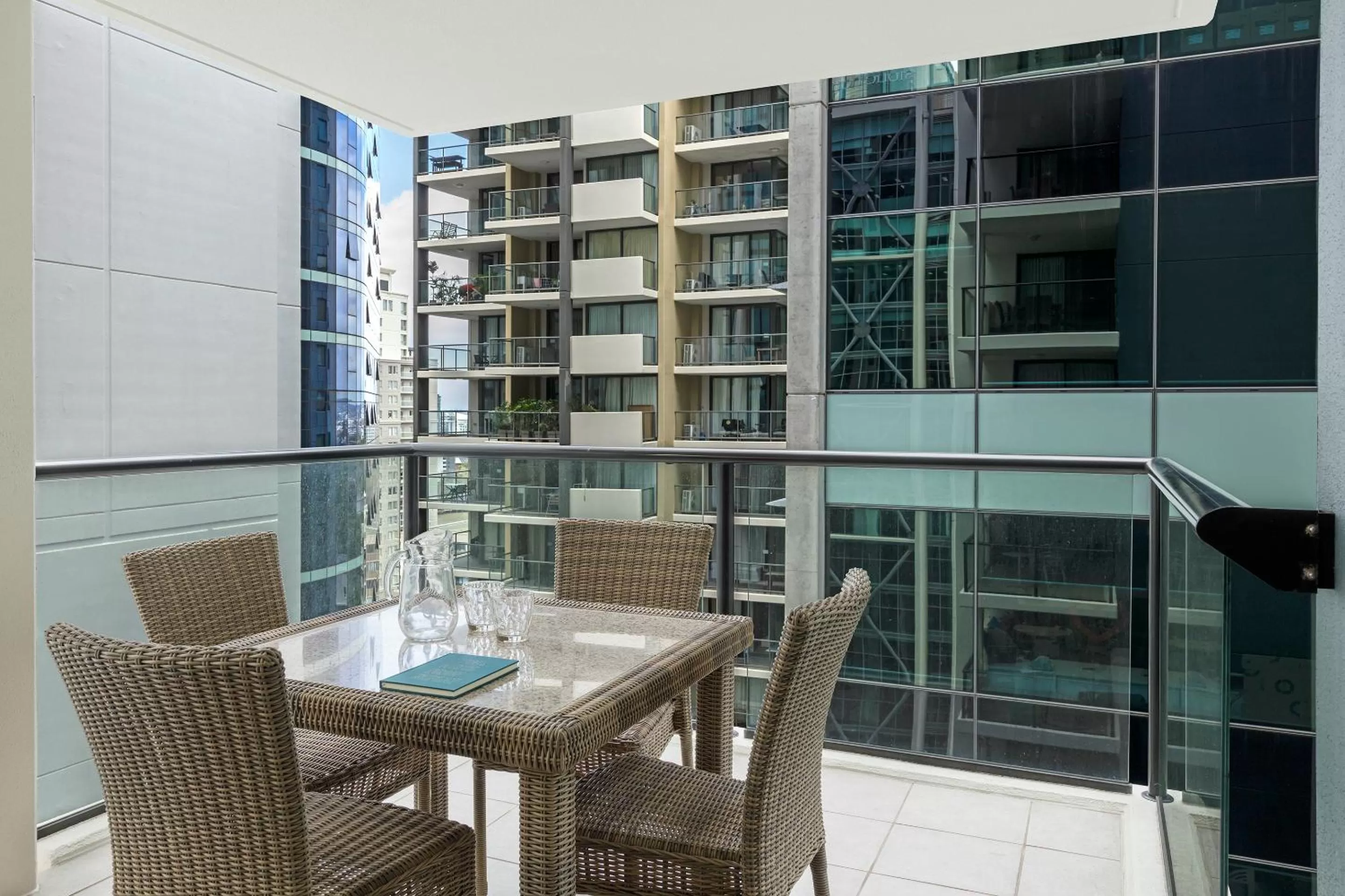 Balcony/Terrace in Oaks Brisbane River City Suites