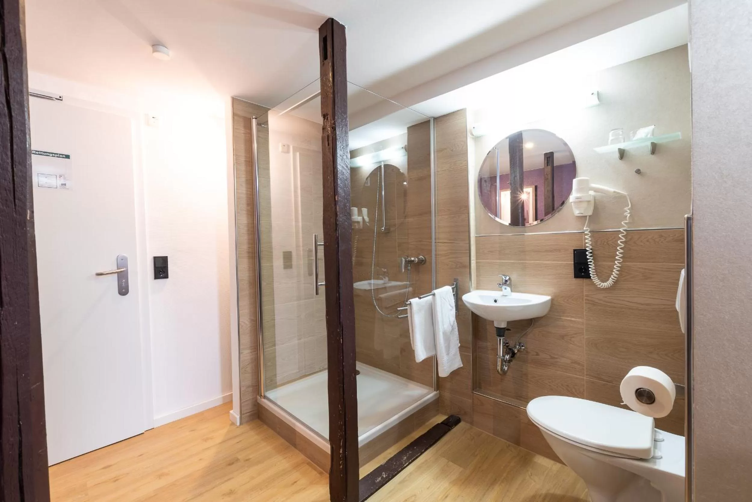 Shower in Hotel Porta Nigra