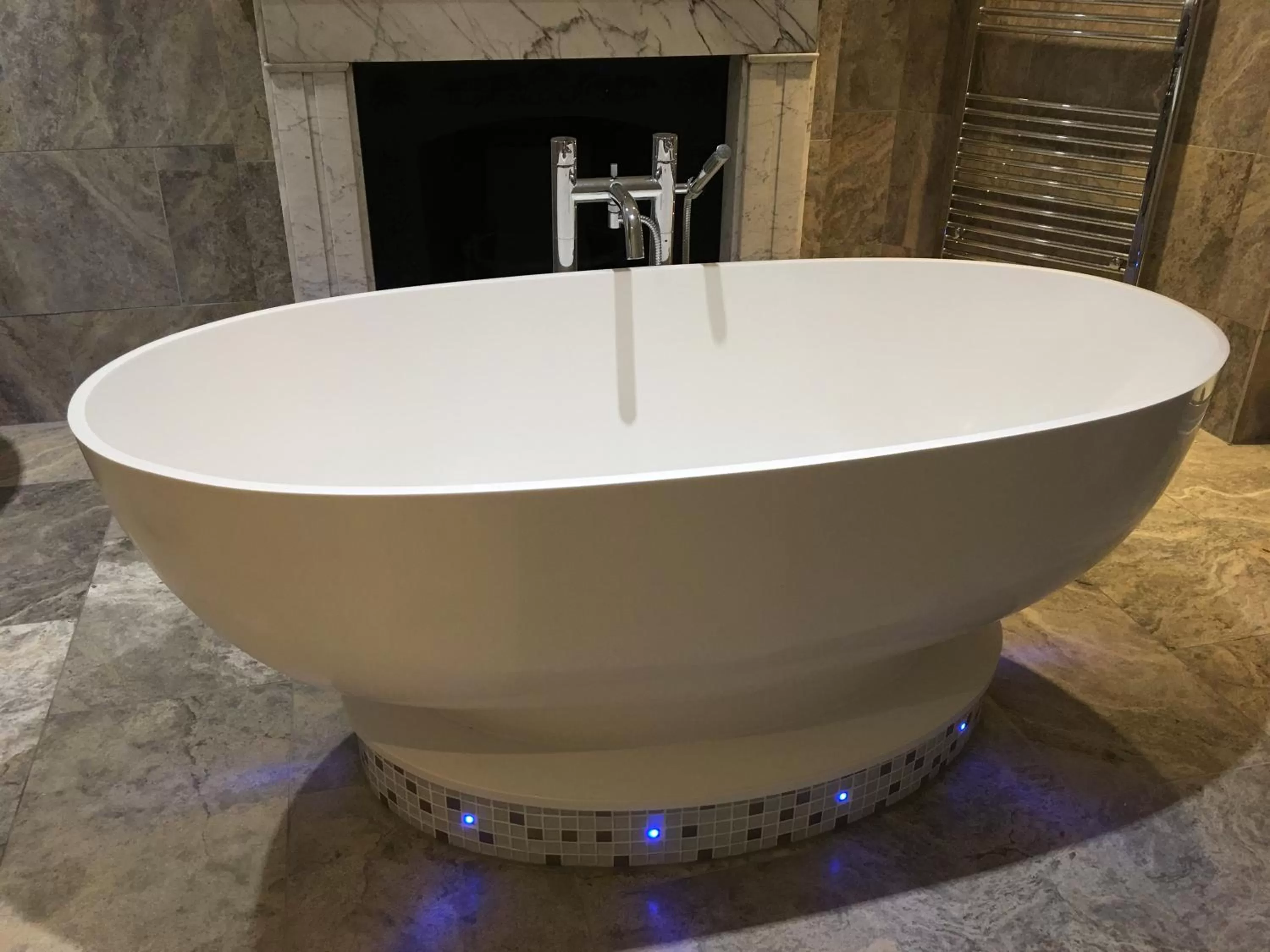 Bathroom in The Ship Leopard Hotel - No Children