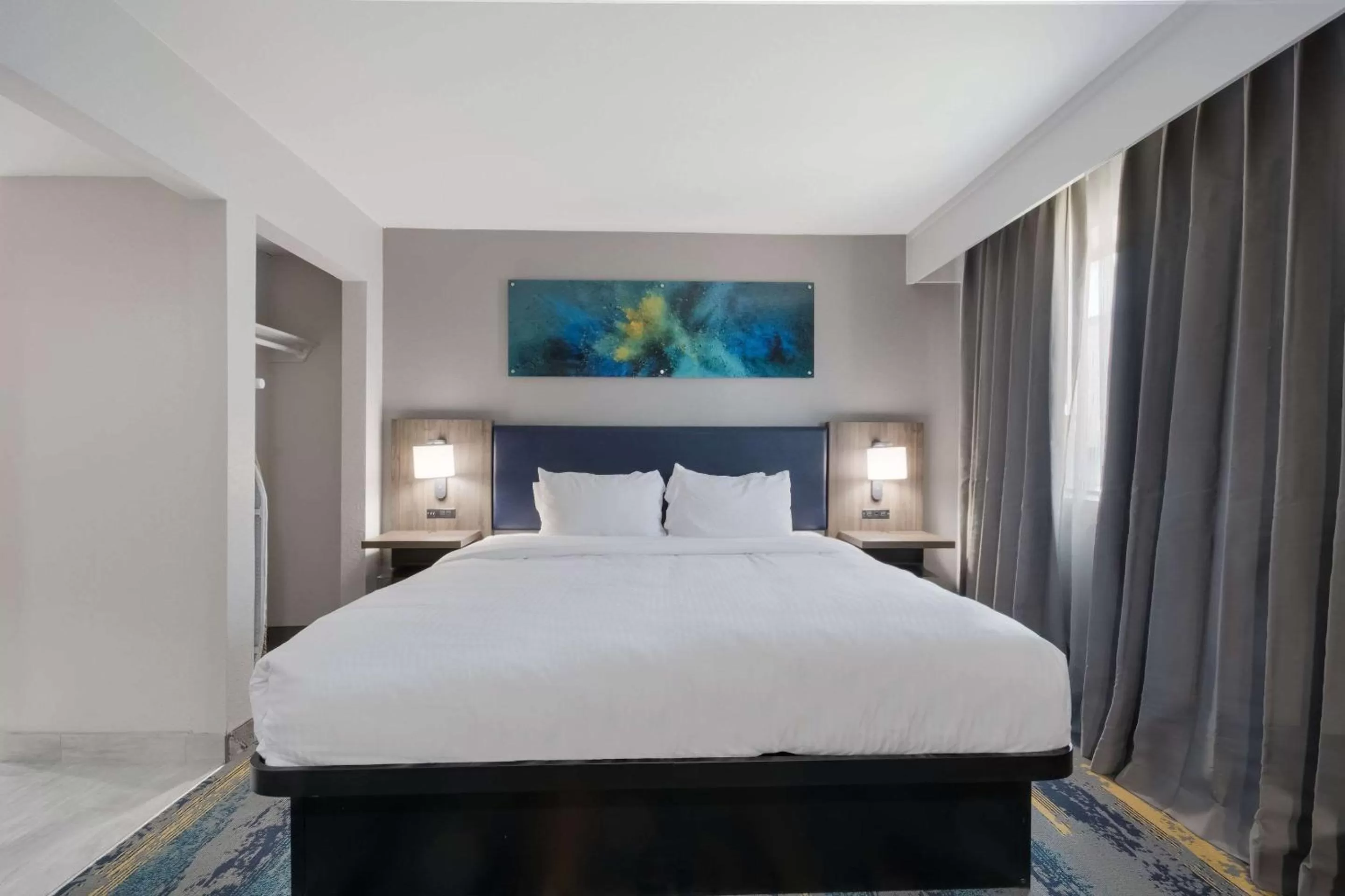 Bedroom, Bed in Clarion Pointe OKC Airport