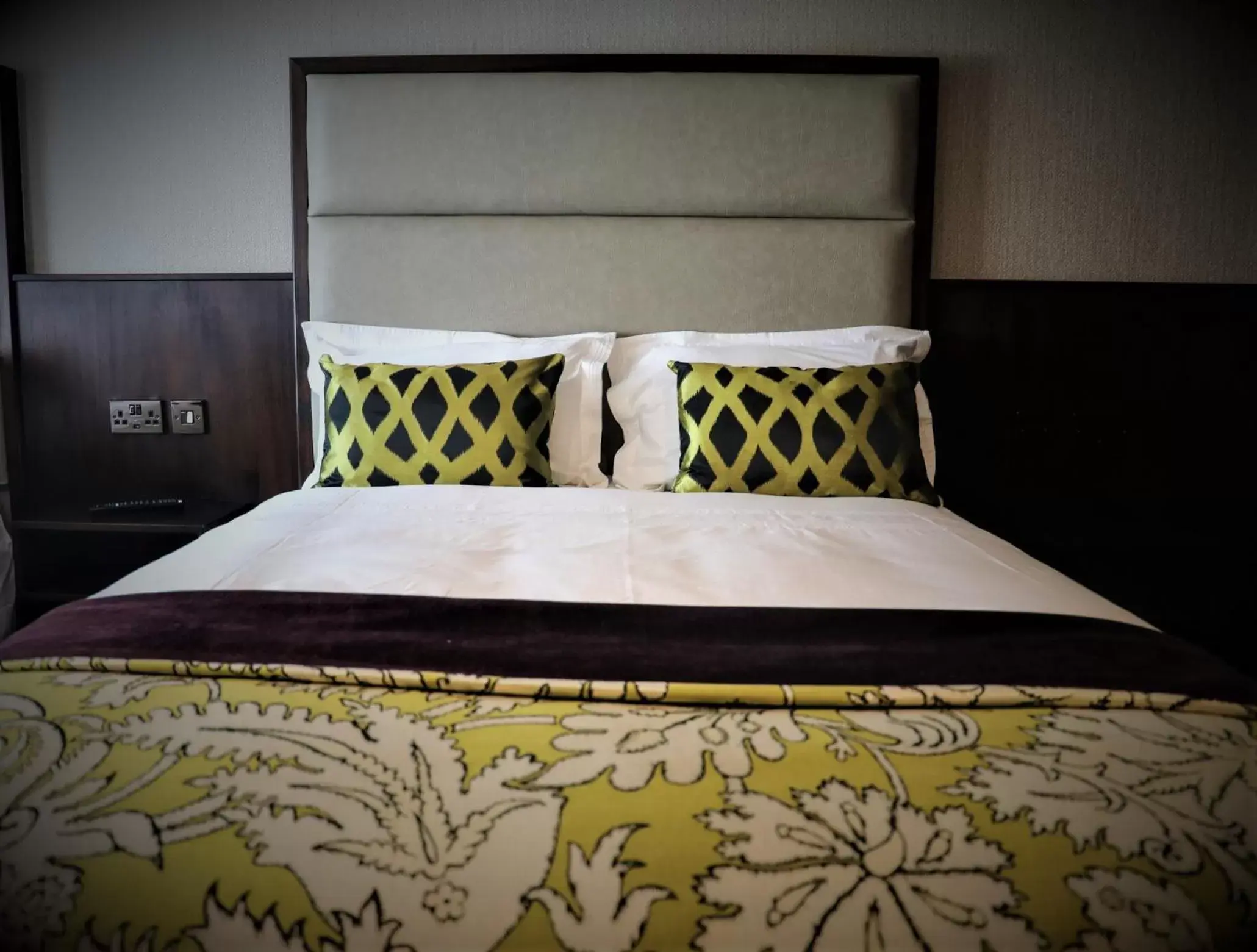 Standard Double Room in The Lansdowne Hotel Standard Double Room in The Lansdowne Hotel