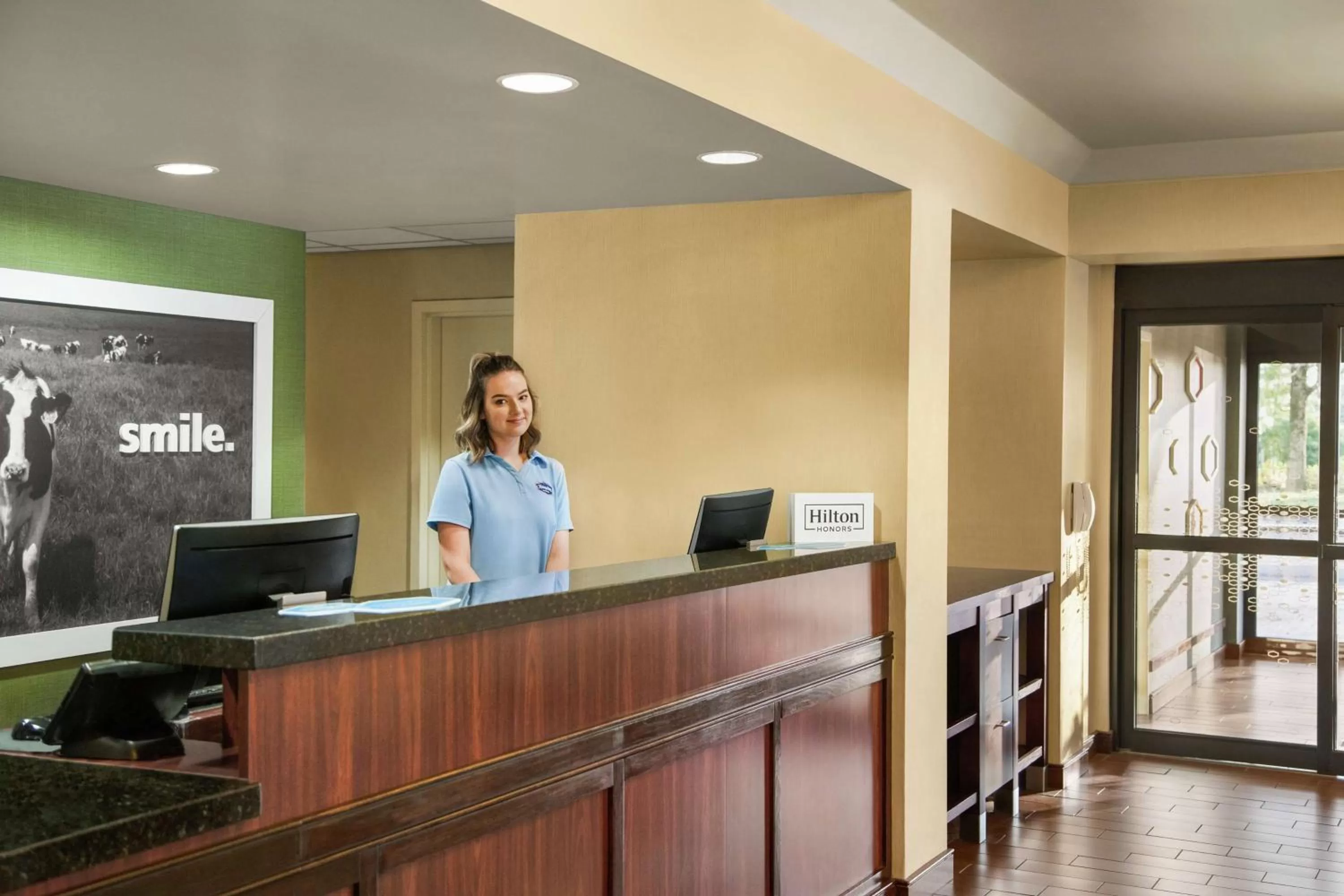 Lobby or reception in Hampton Inn Portland Airport