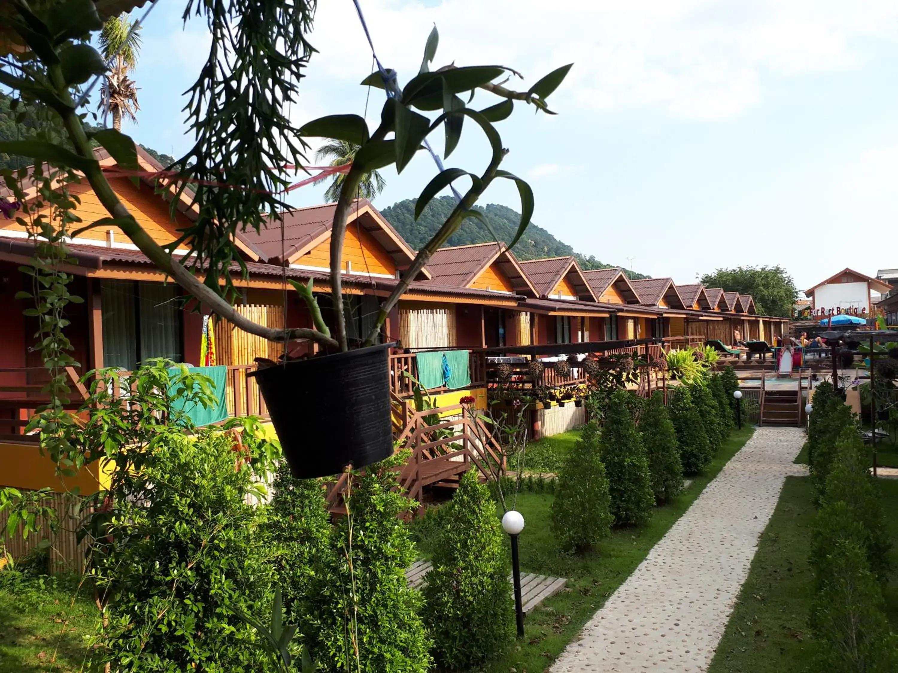 Family Bungalow with Garden View in Lanta For Rest Boutique Family Bungalow with Garden View in Lanta For Rest Boutique