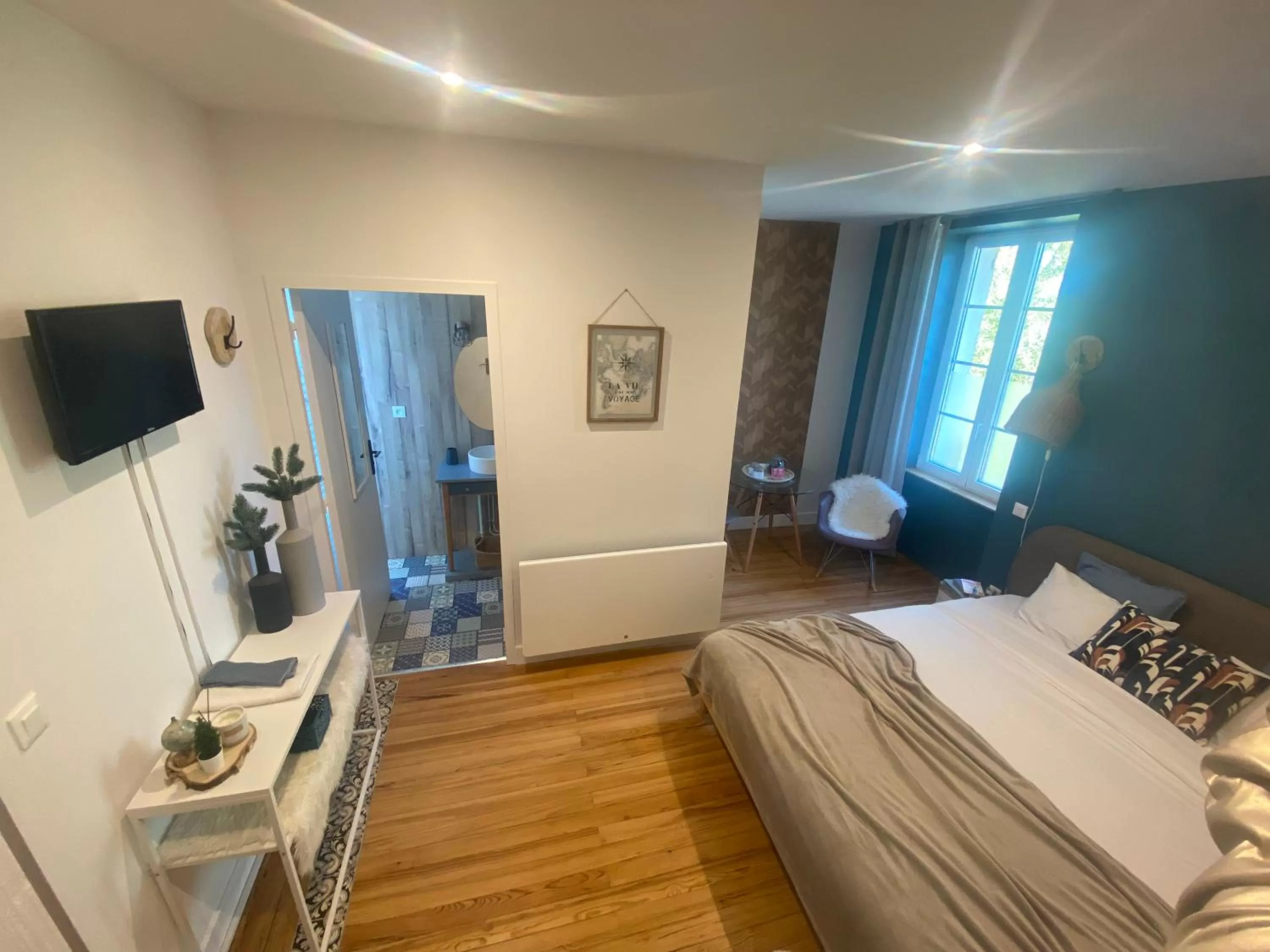 Photo of the whole room, Bed in Maison Farol