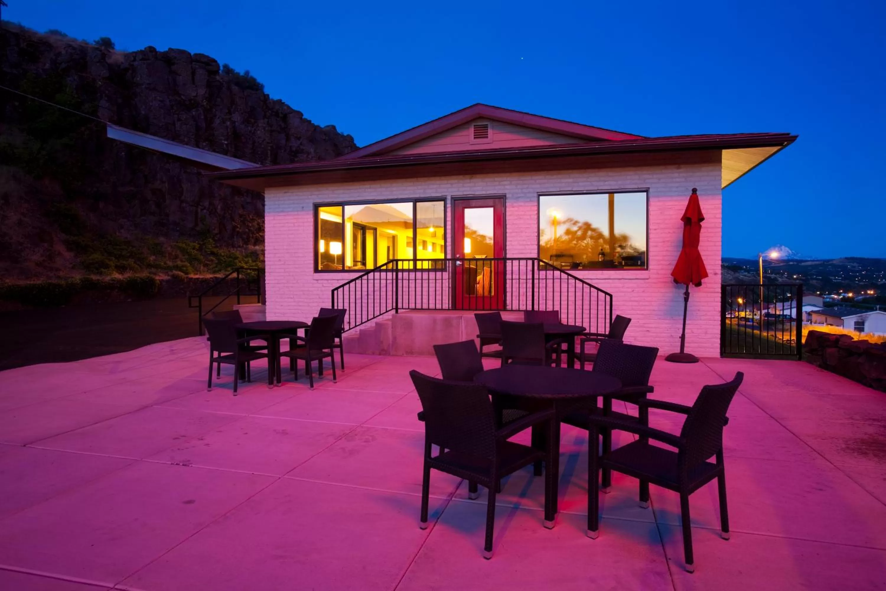 Balcony/Terrace in Celilo Inn