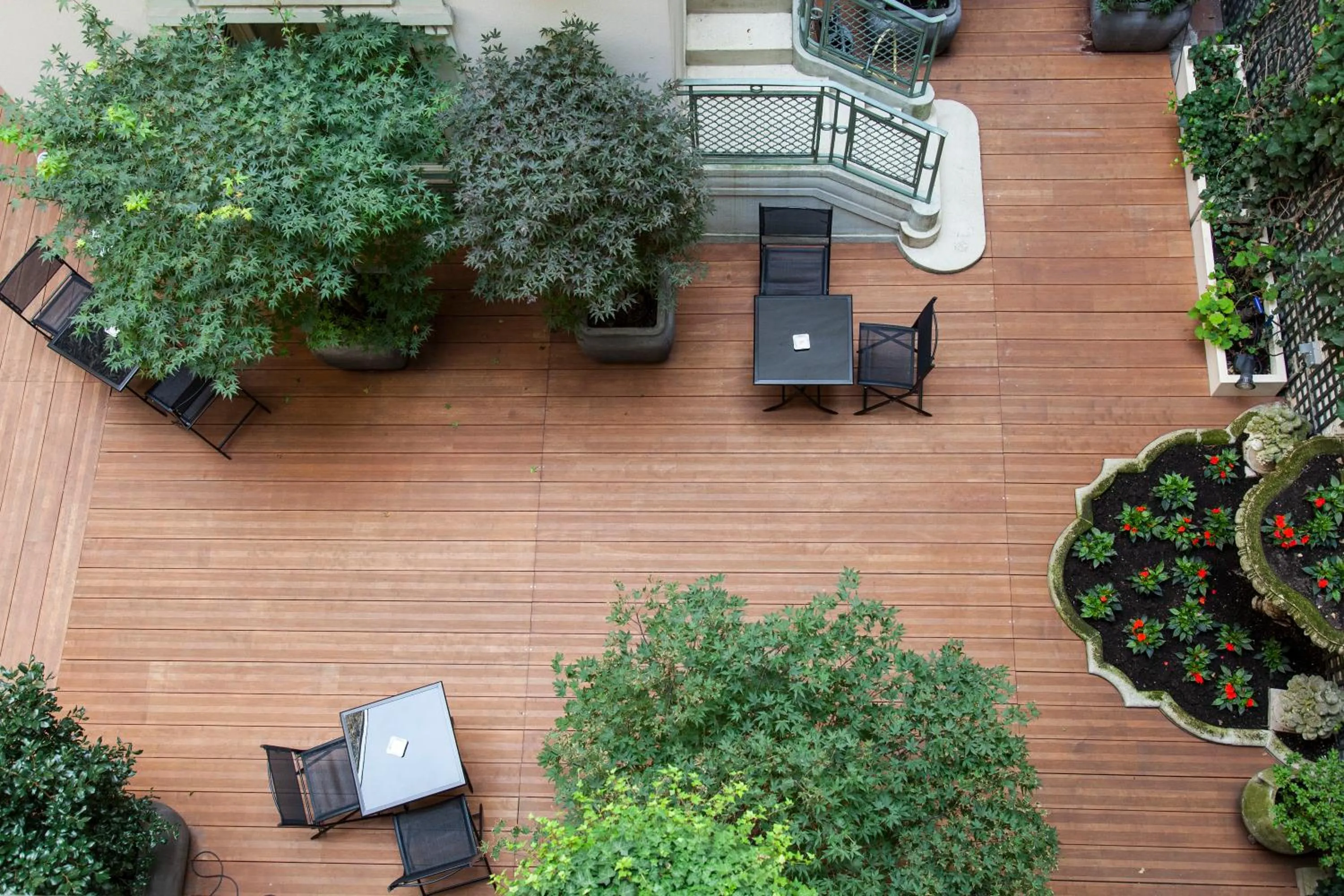 Patio in Hotel Concortel Paris