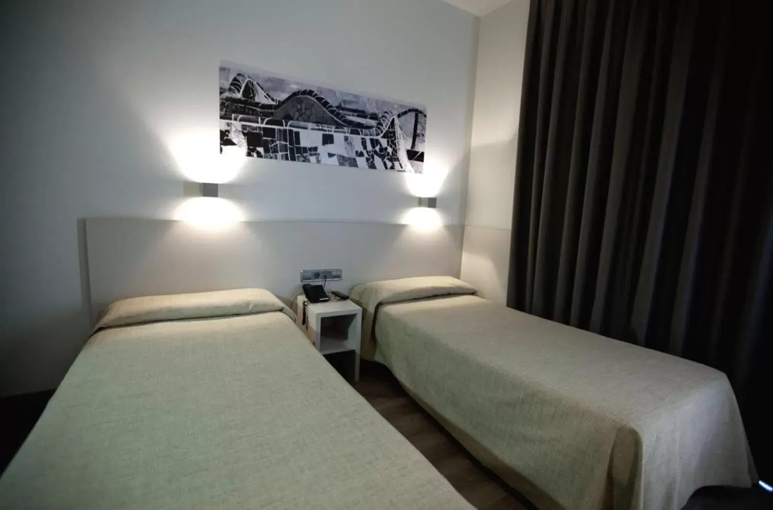 Double or Twin Room with Extra Bed in Hotel Ciutat De Sant Adria Double or Twin Room with Extra Bed in Hotel Ciutat De Sant Adria