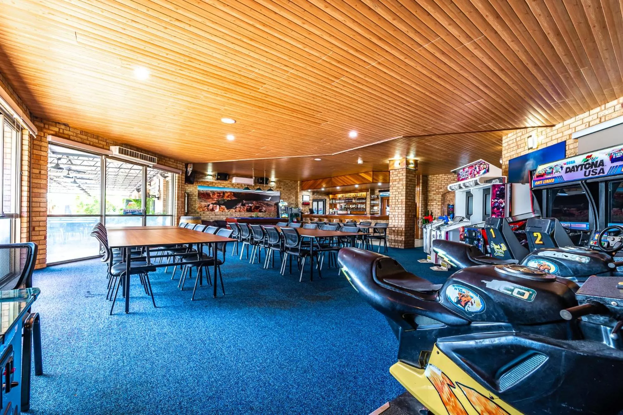Restaurant/places to eat in Carnarvon Motel