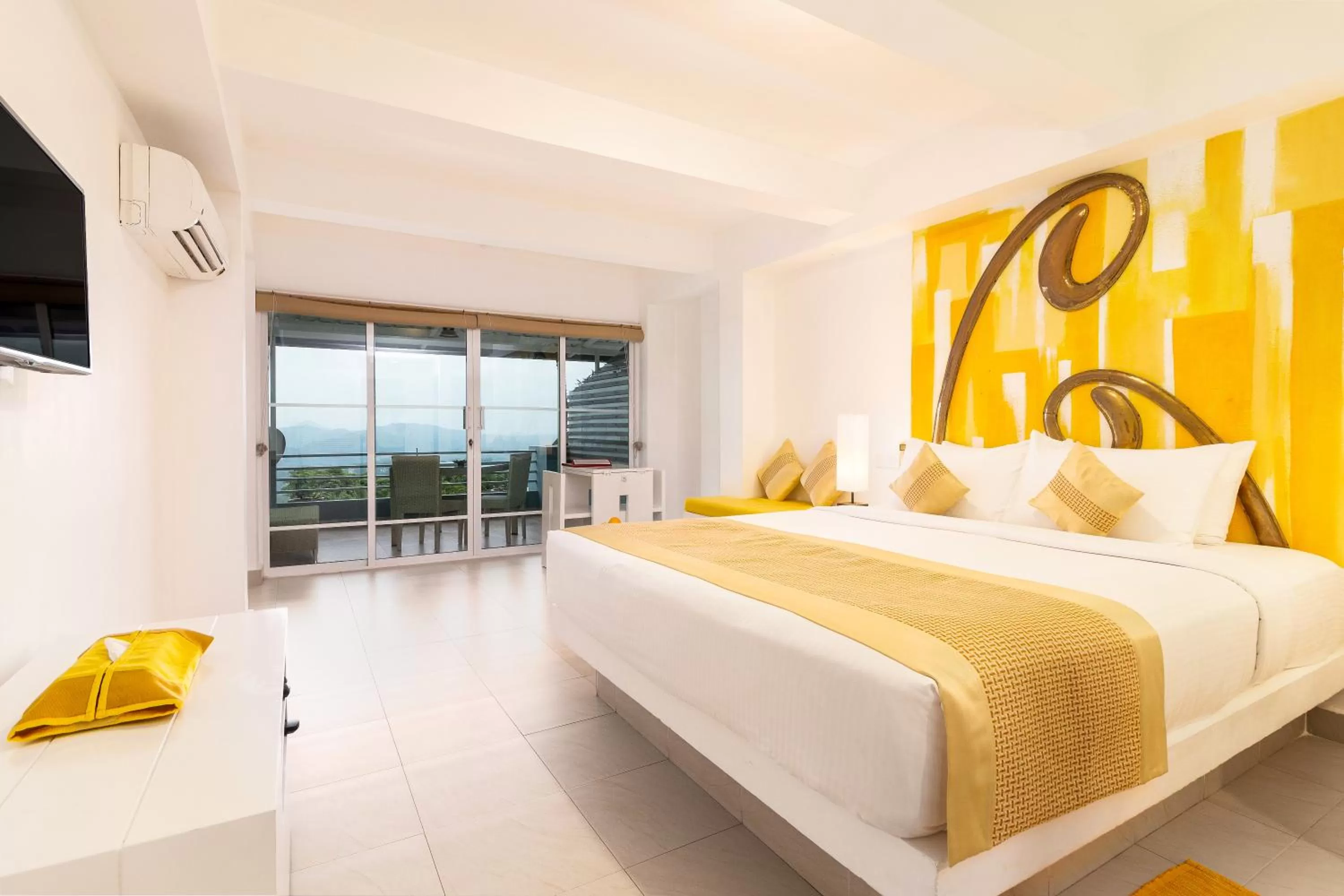 Mountain view, Bed in The Theva Residency