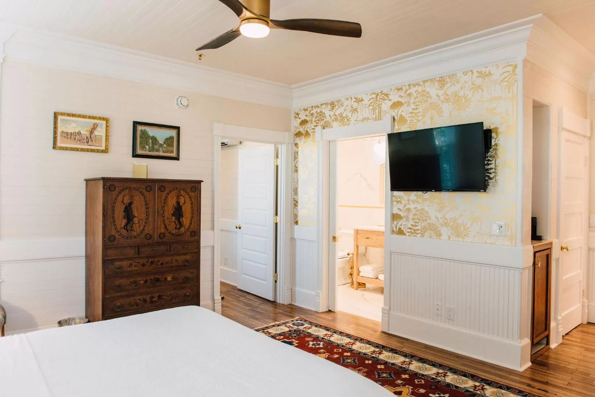 Bed in The Gibson Inn