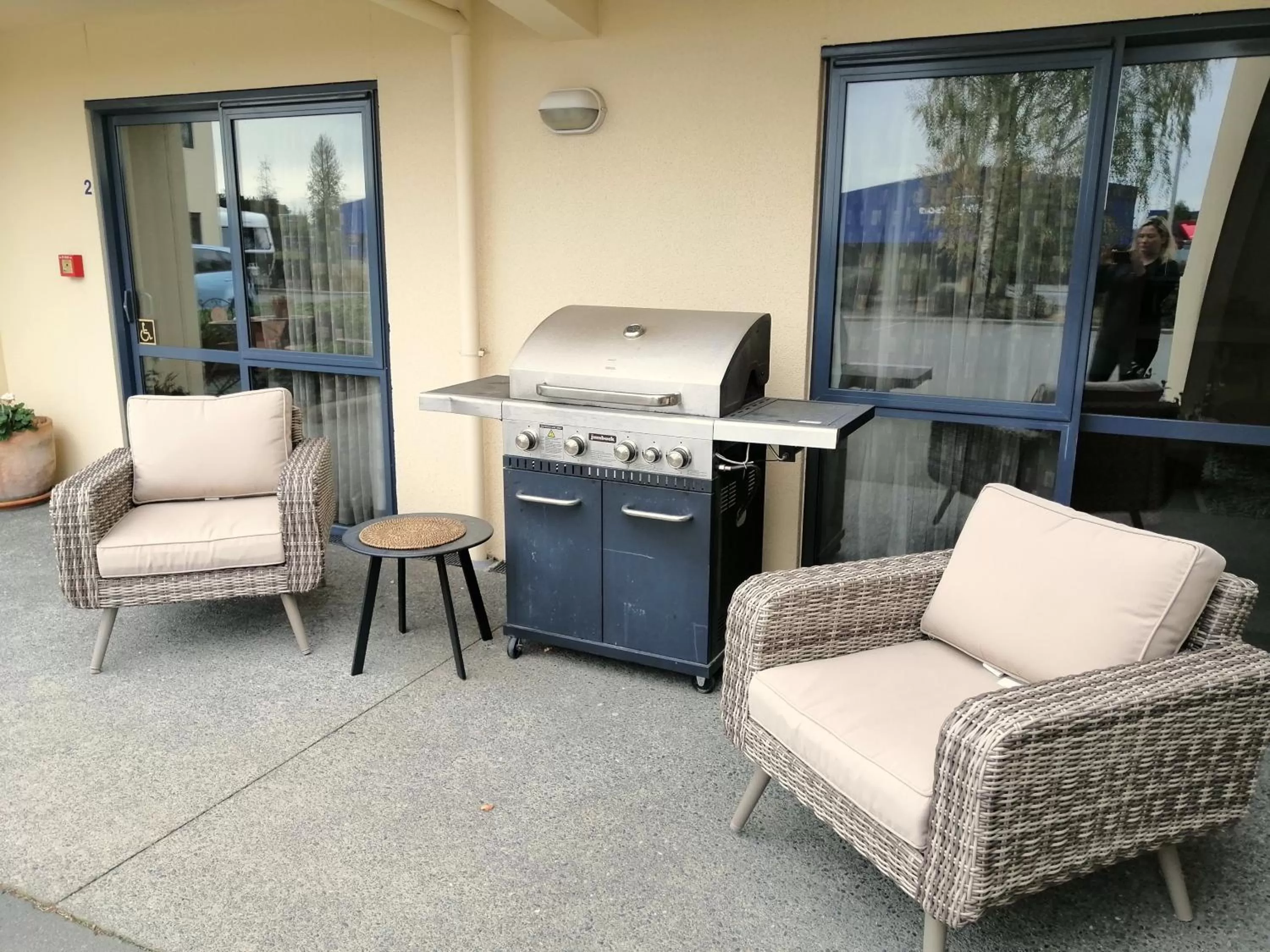 BBQ facilities in Bella Vista Motel Ashburton