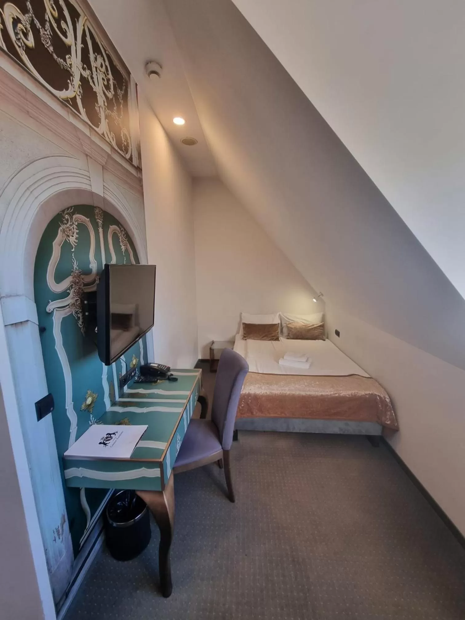 Bed in Celestin Residence