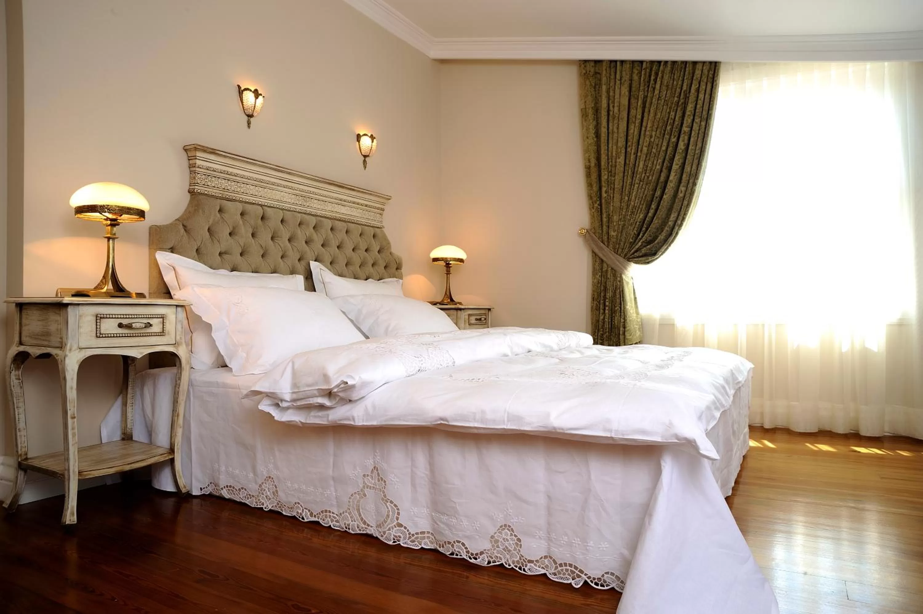 Photo of the whole room in Erten Konak