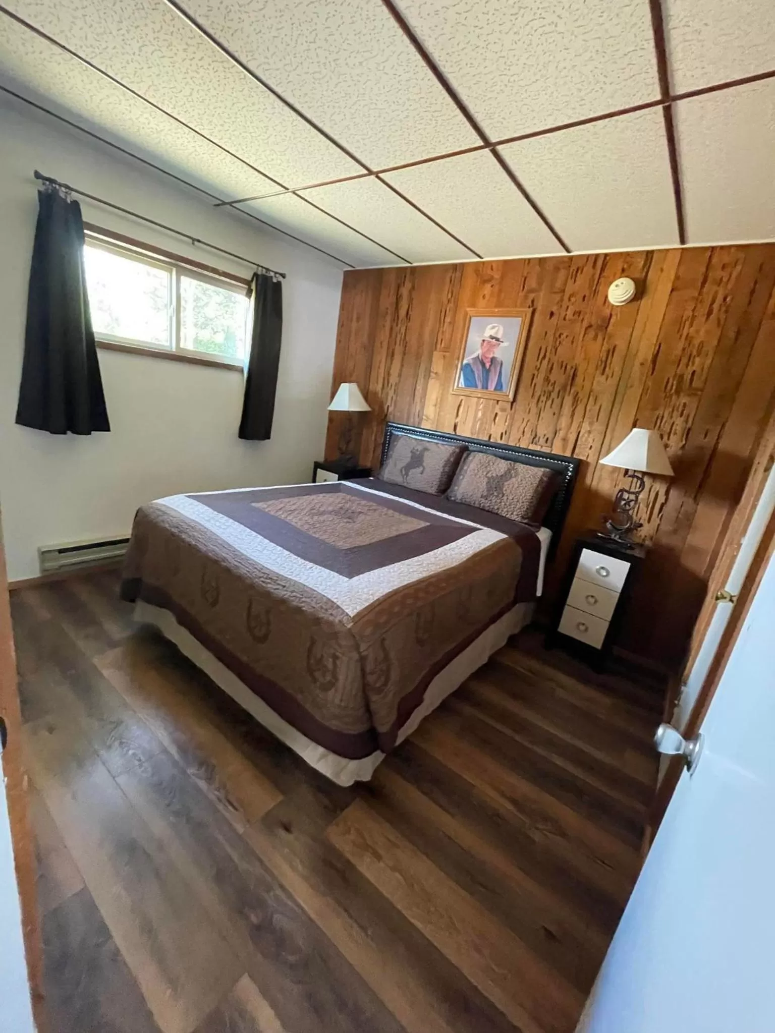 Bed in Riverfront Lodging