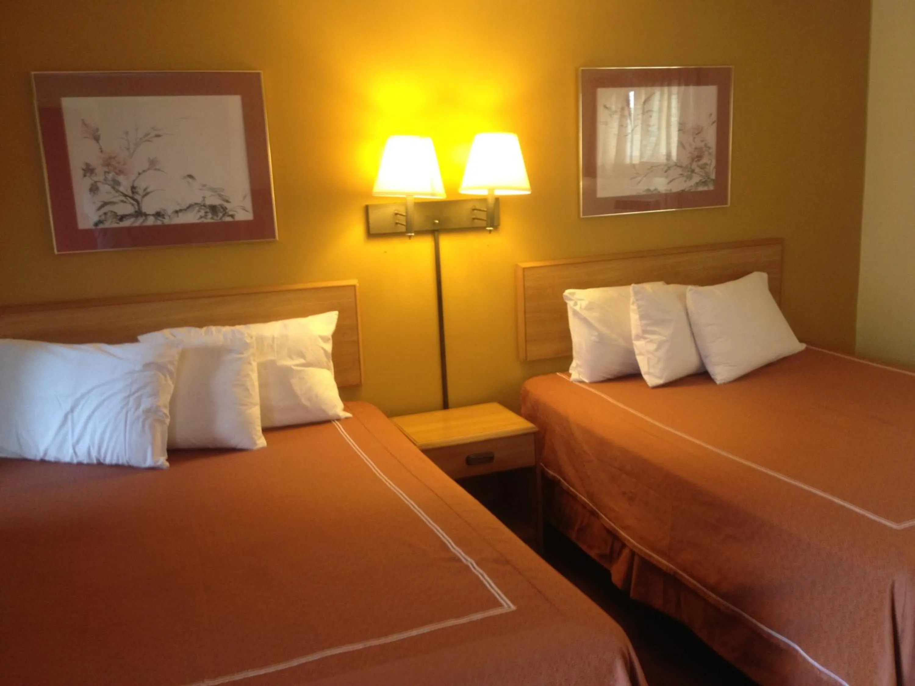 Bedroom in Caravan Motel