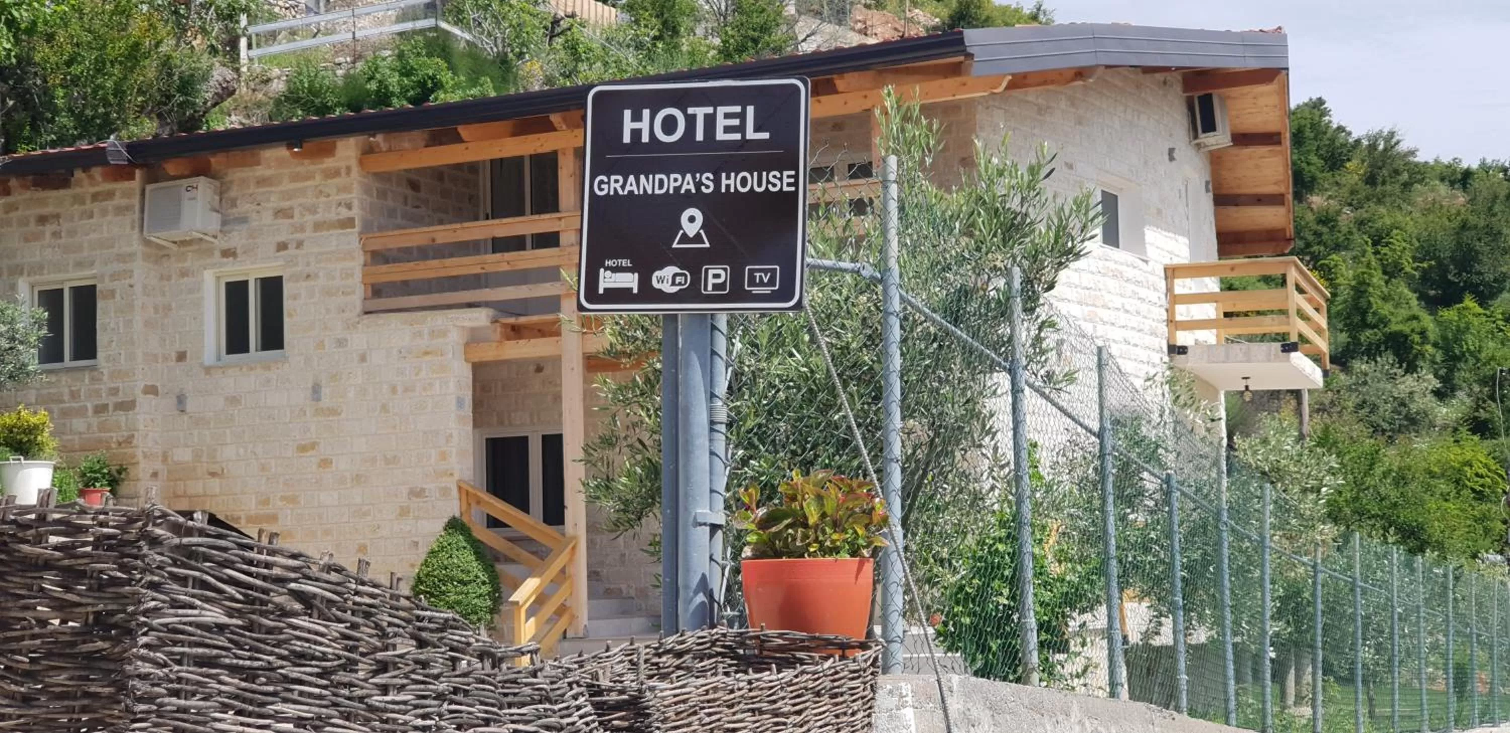 Property building in Hotel Grandpa's House