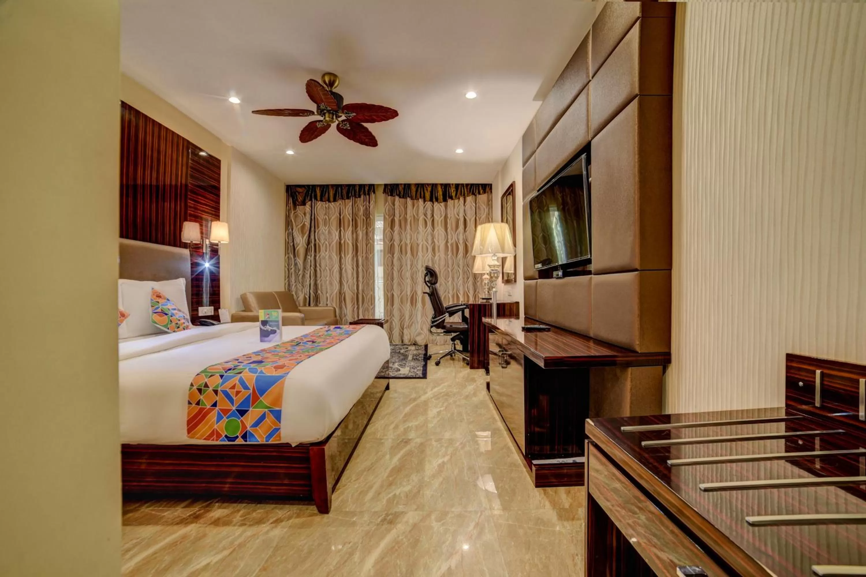 Bed in Fabhotel Prime Sarala Crown - 500M From Calangute Beach