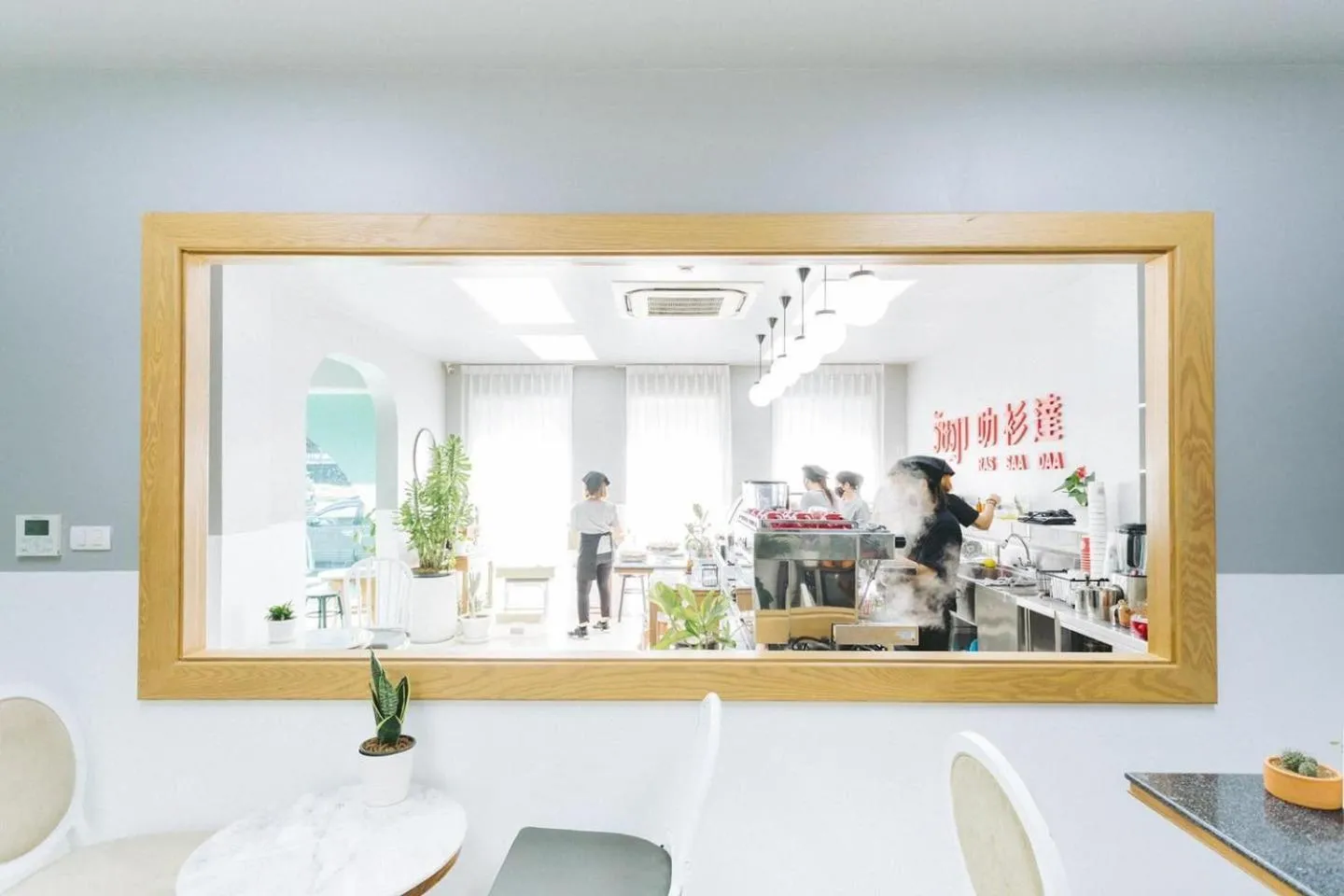 Restaurant/places to eat in Ratana Hotel Rassada, PHUKET TOWN- SHA Extra Plus