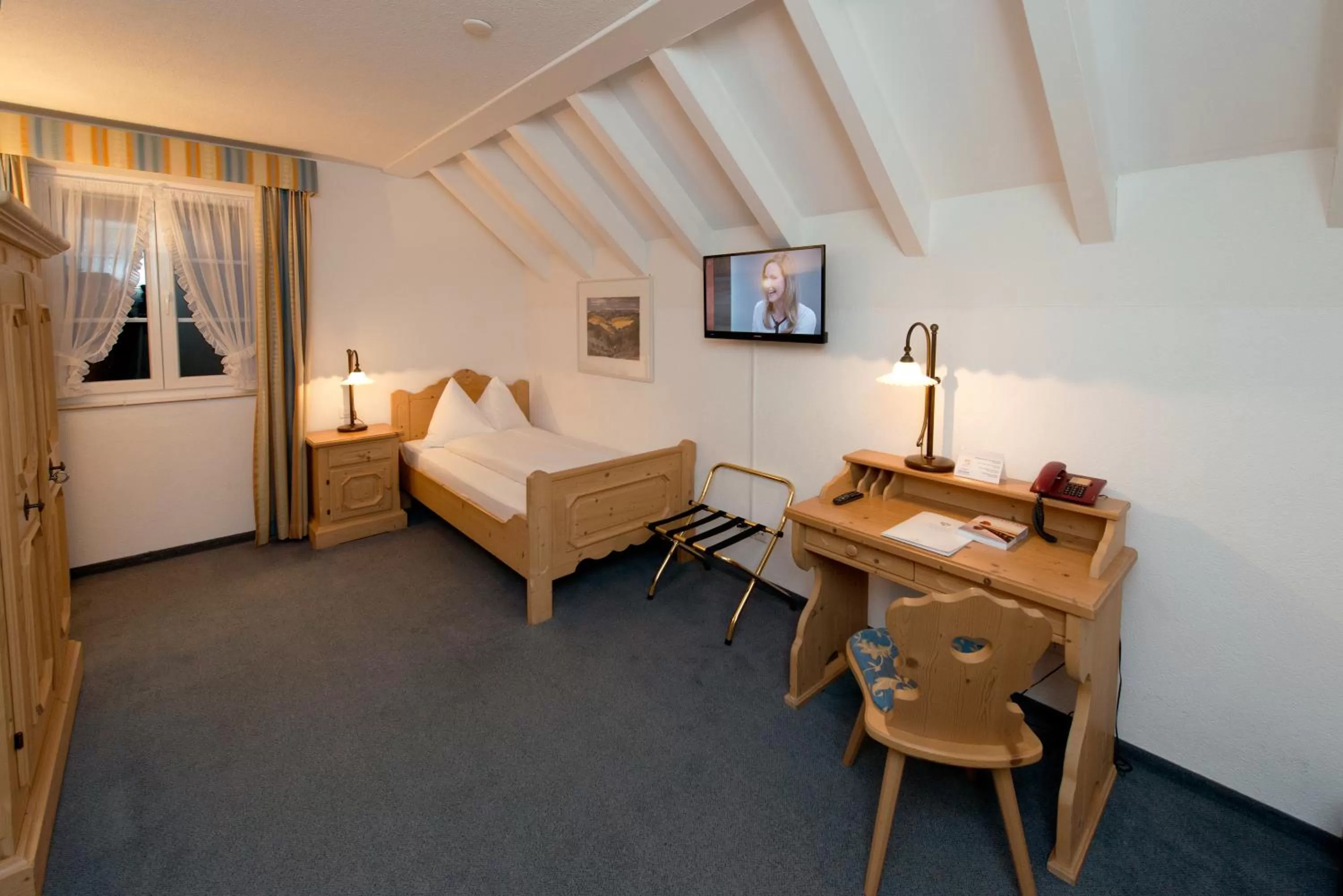 Bed in Landgasthof zu den drei Sternen