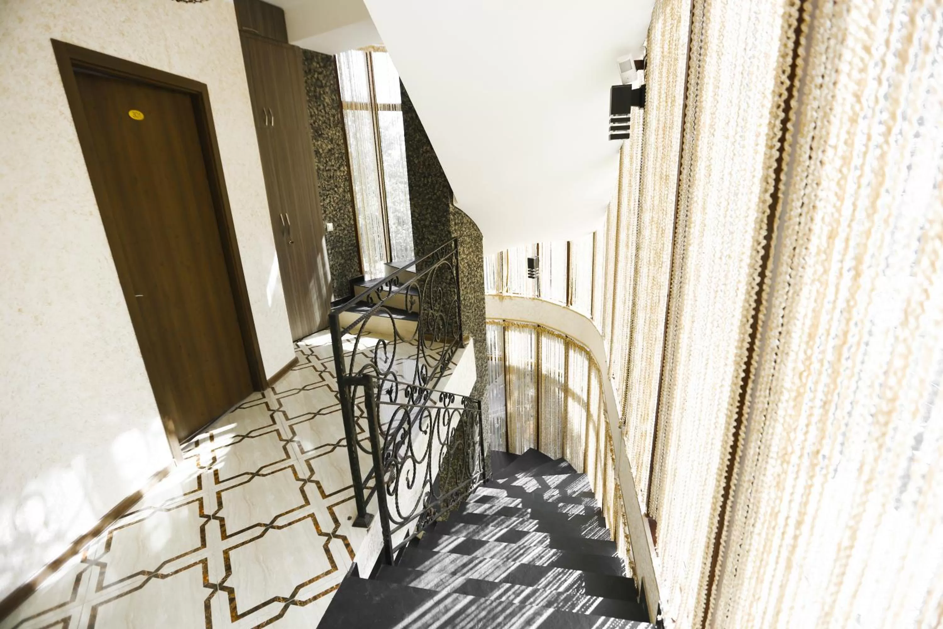 Area and facilities in Hotel Traveler