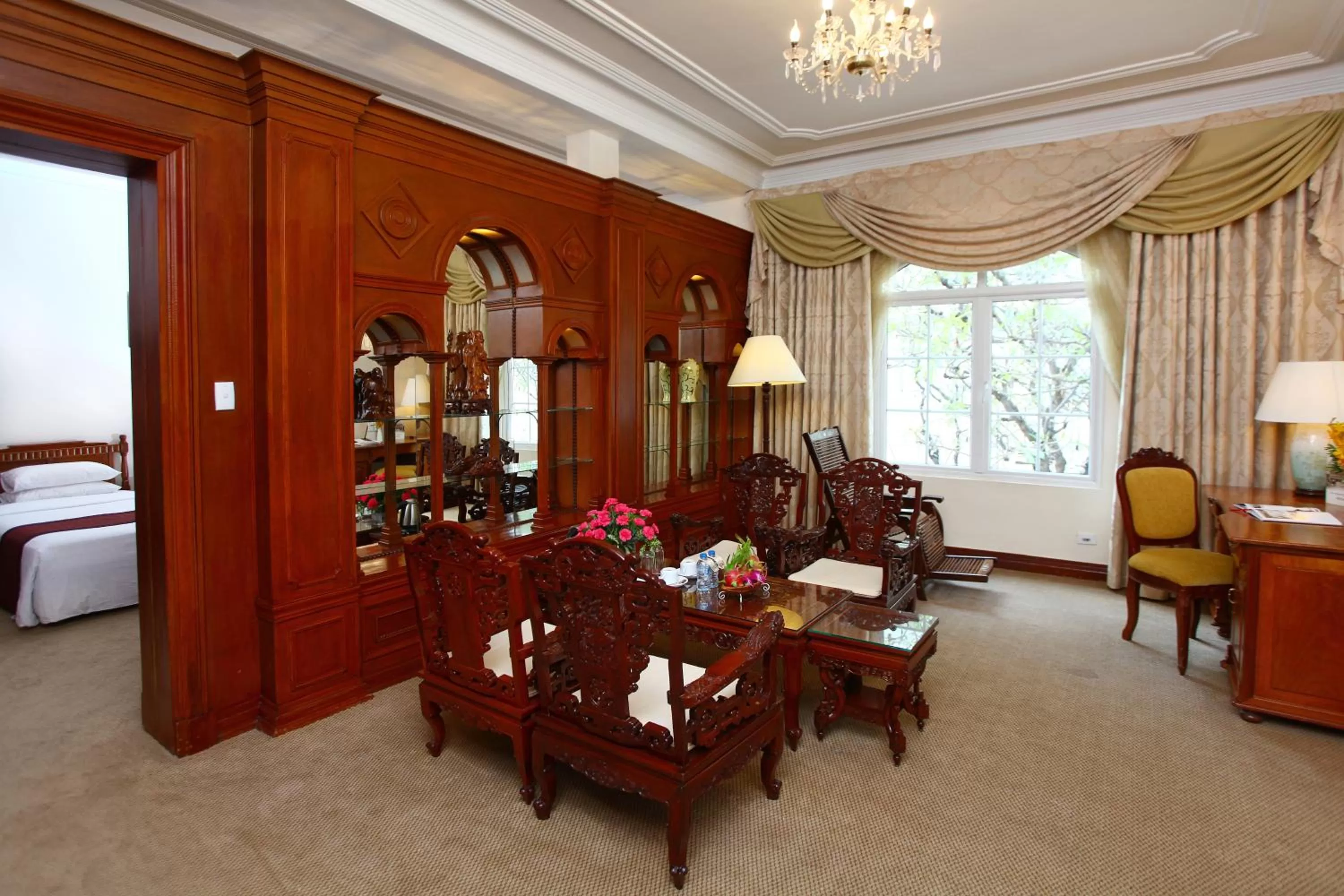 Living room in Hotel Continental Saigon