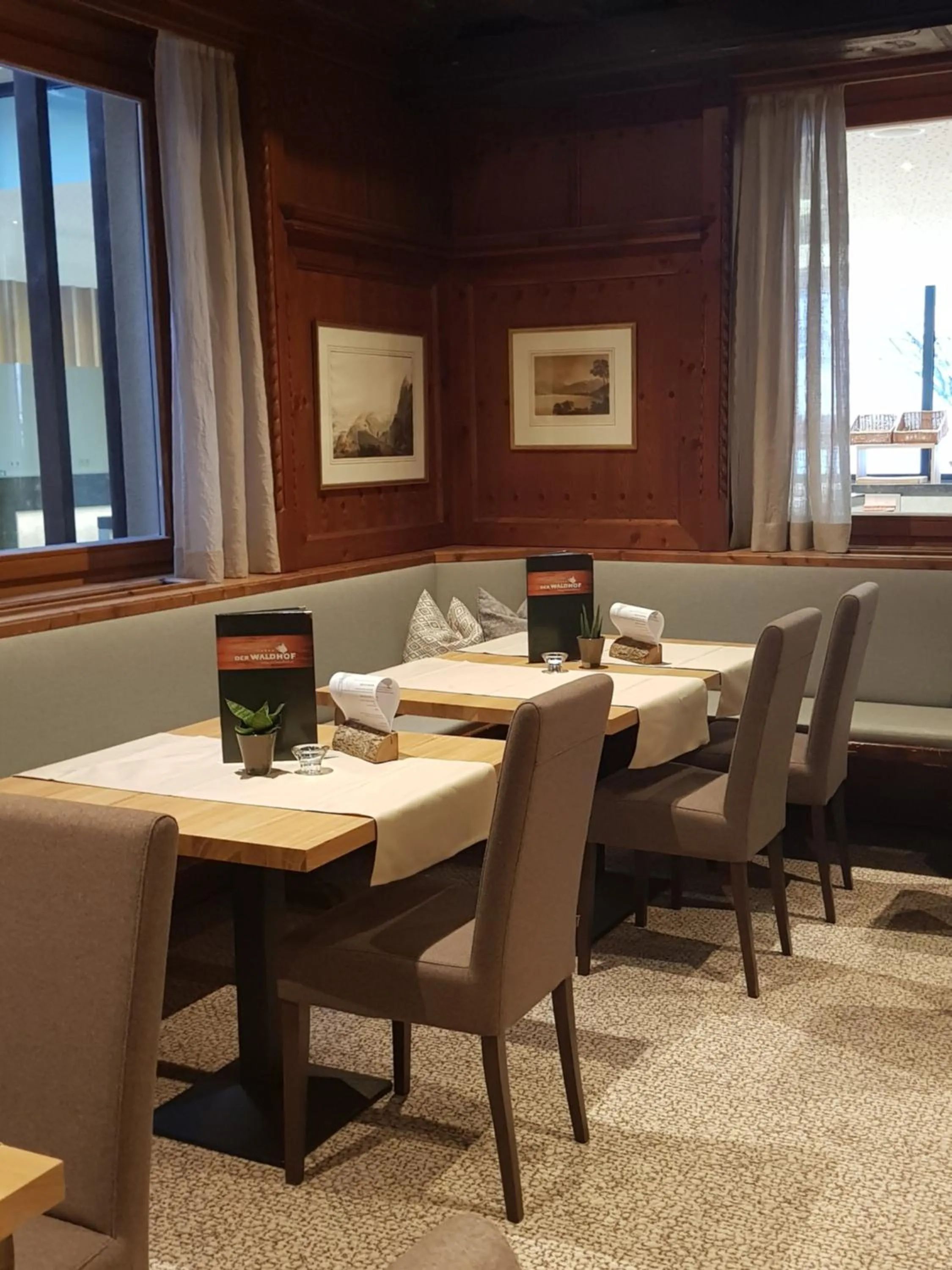 Restaurant/places to eat in Hotel Der Waldhof