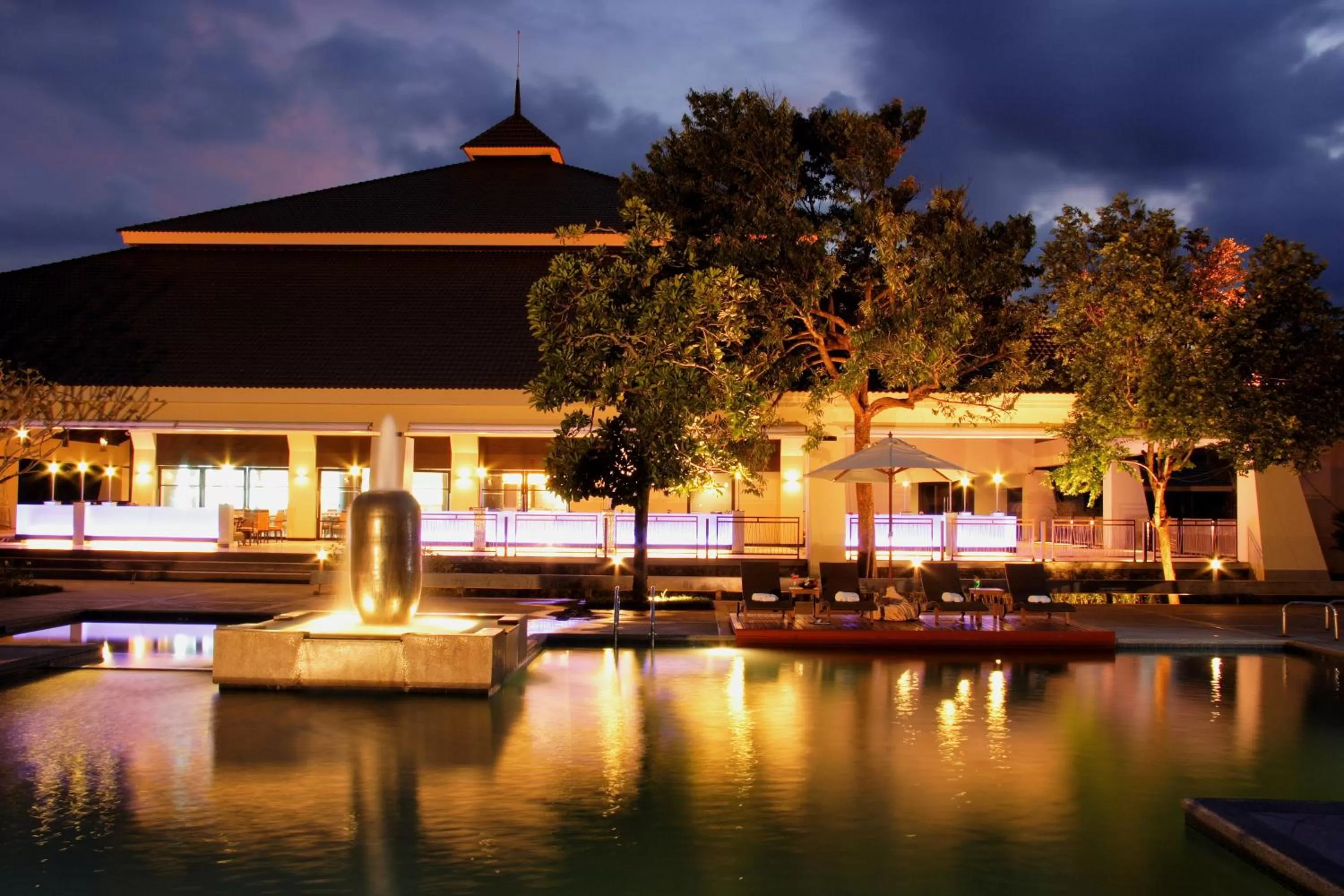 Facade/entrance in The Nouveau Chumphon Beach Resort And Golf