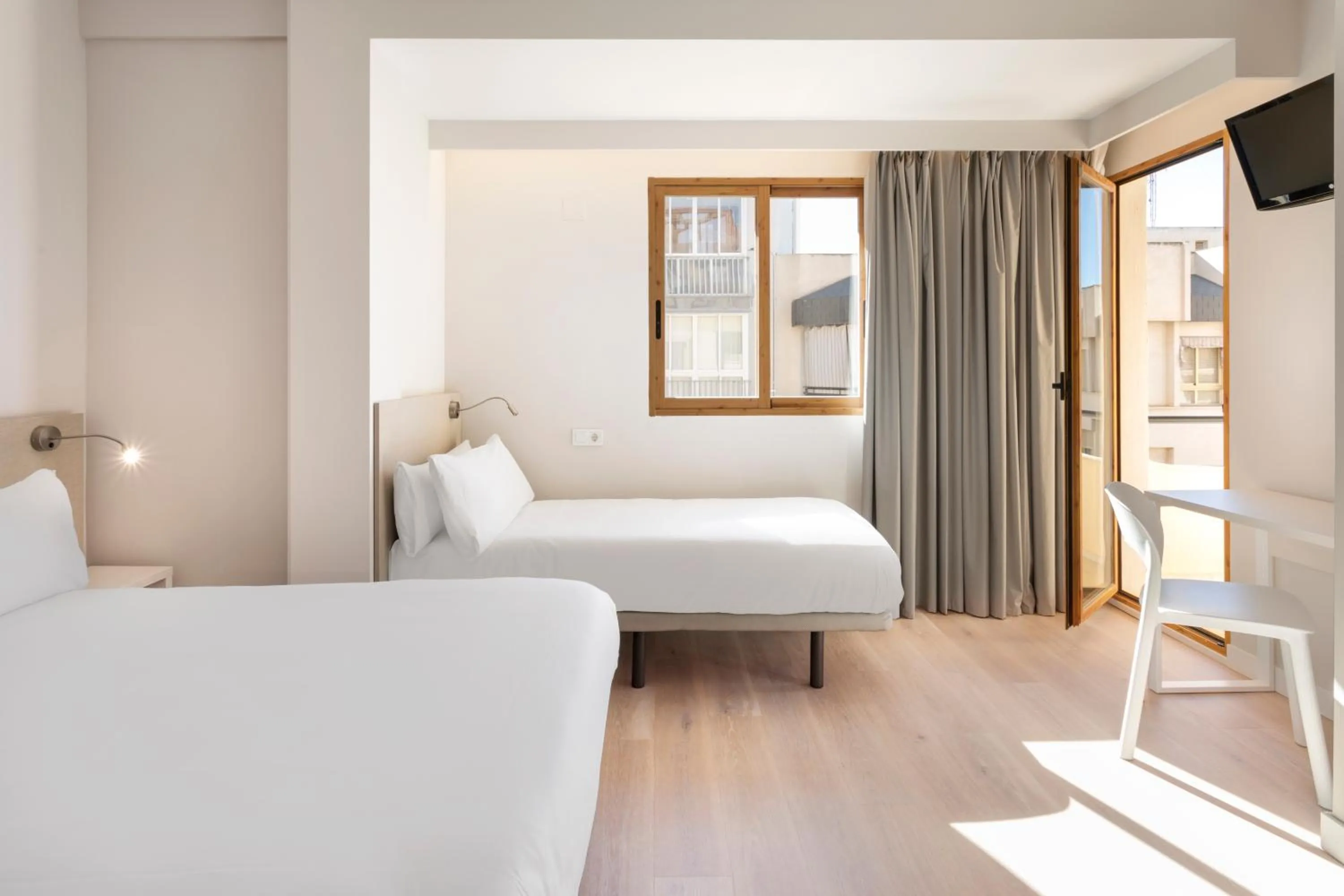 Photo of the whole room, Bed in Hotel Andalucía