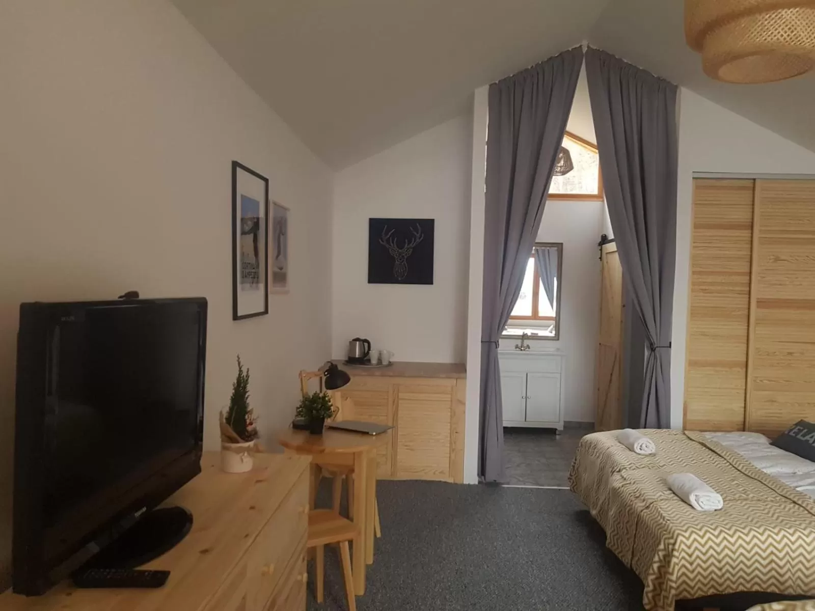 TV/Entertainment Center in Góralski Dwór