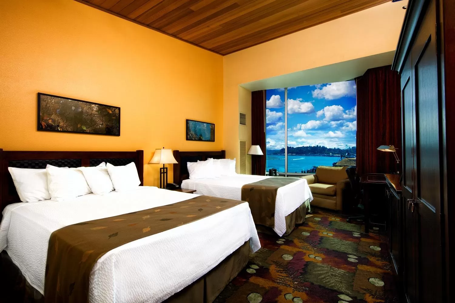 Bed in The Mill Casino Hotel