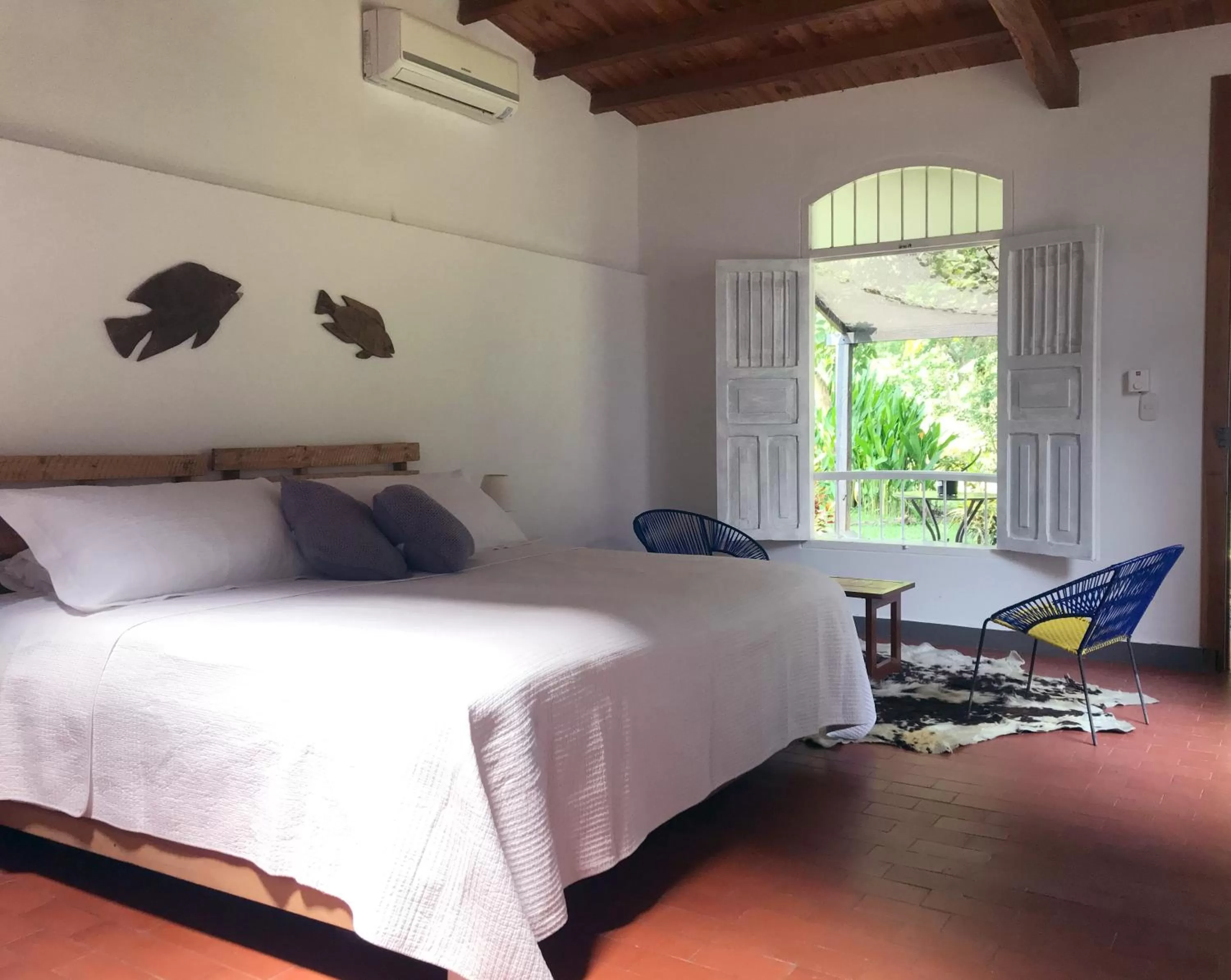 Living room, Bed in Waka Hotel Rural