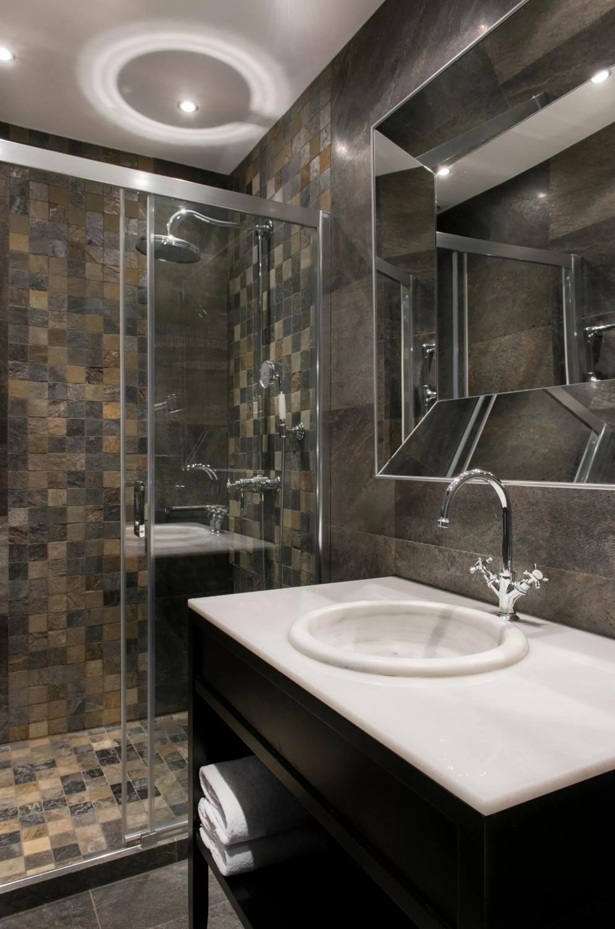 Bathroom in Villa Glamour