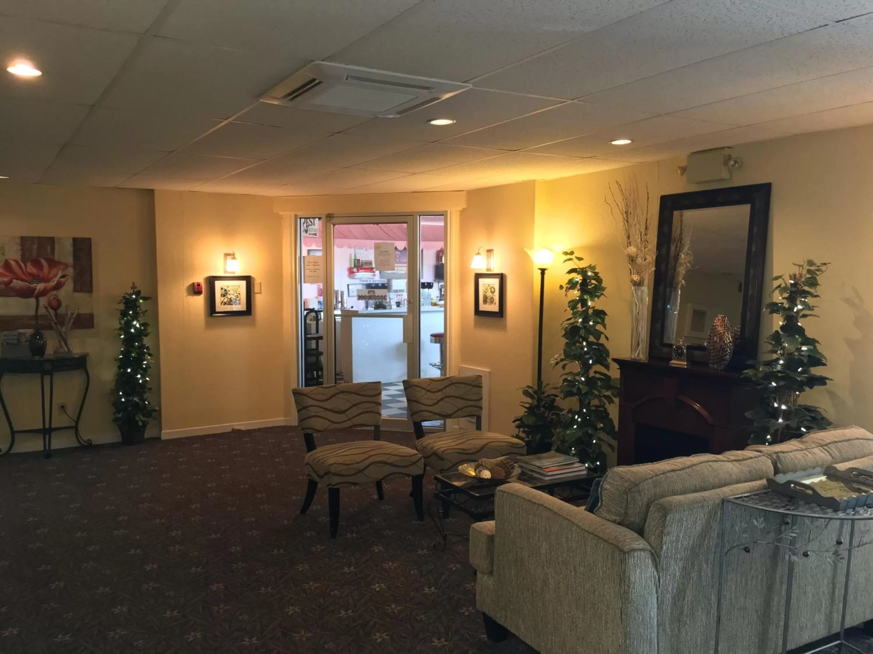 Lobby or reception, Lounge/Bar in Fairway Inn