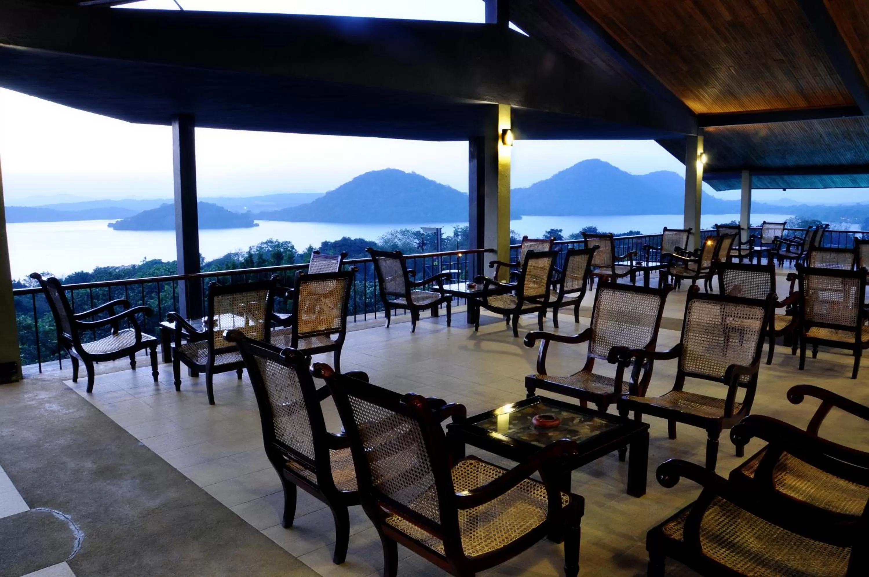 Lounge or bar in Lavendish Lake Giritale - Former Giritale Hotel