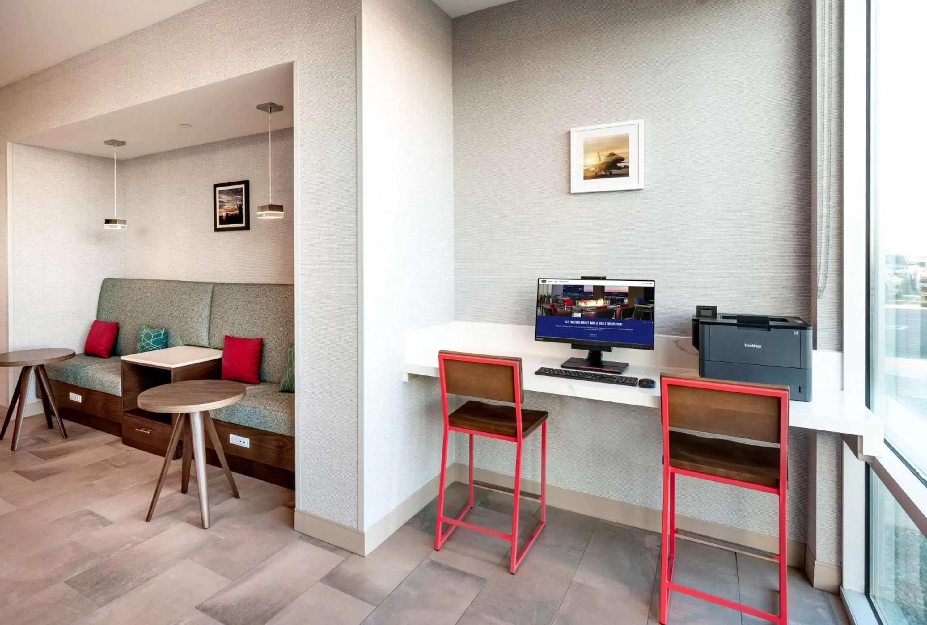 Business facilities in Hampton Inn Riverside March Air Force Base, Ca