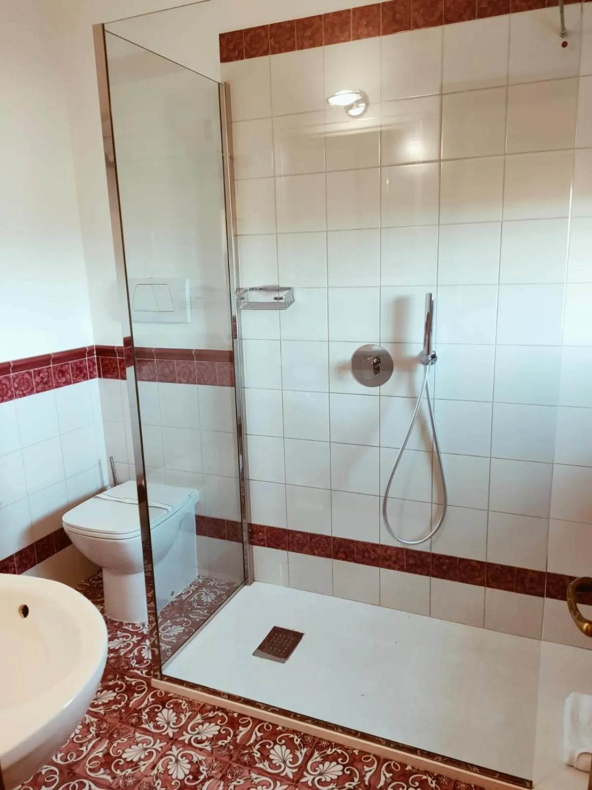 Shower in Hotel Villa San Lucchese