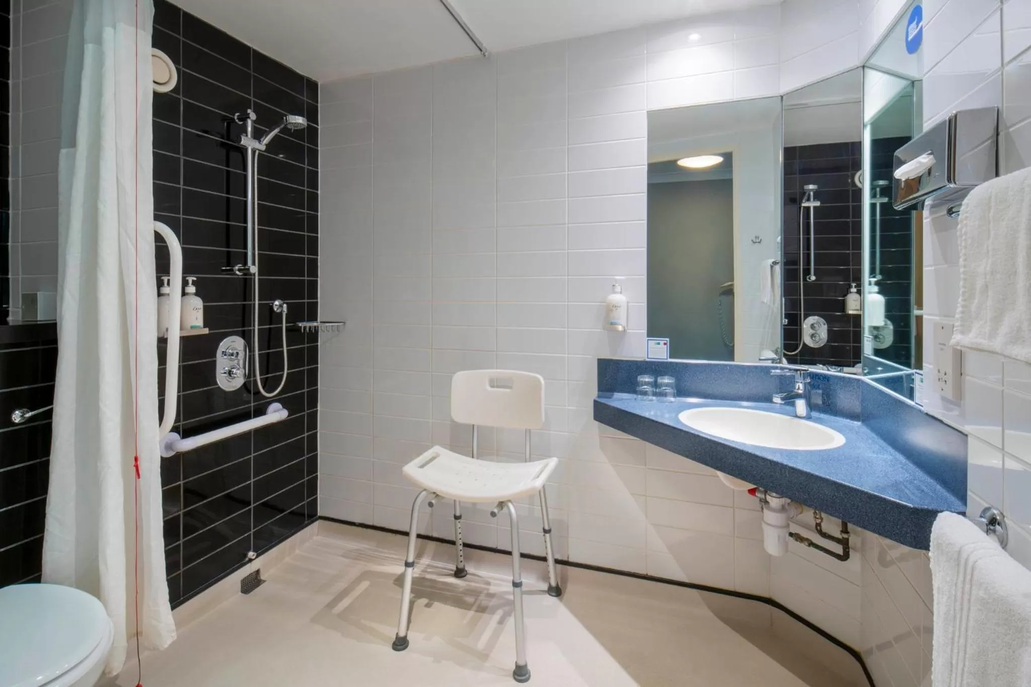 Bathroom in Holiday Inn Express York by IHG