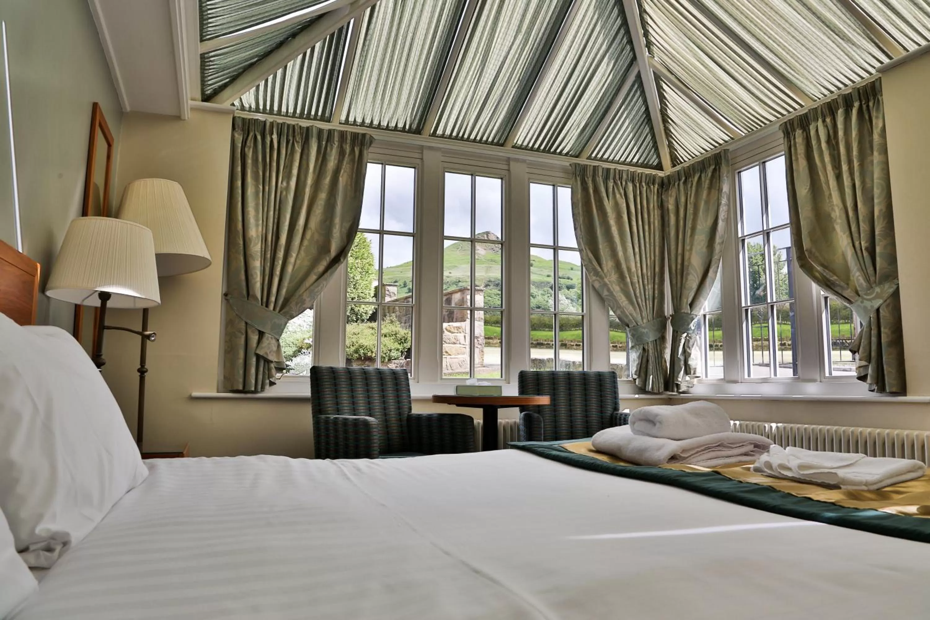 Bedroom, Bed in The King's Head Inn - The Inn Collection Group