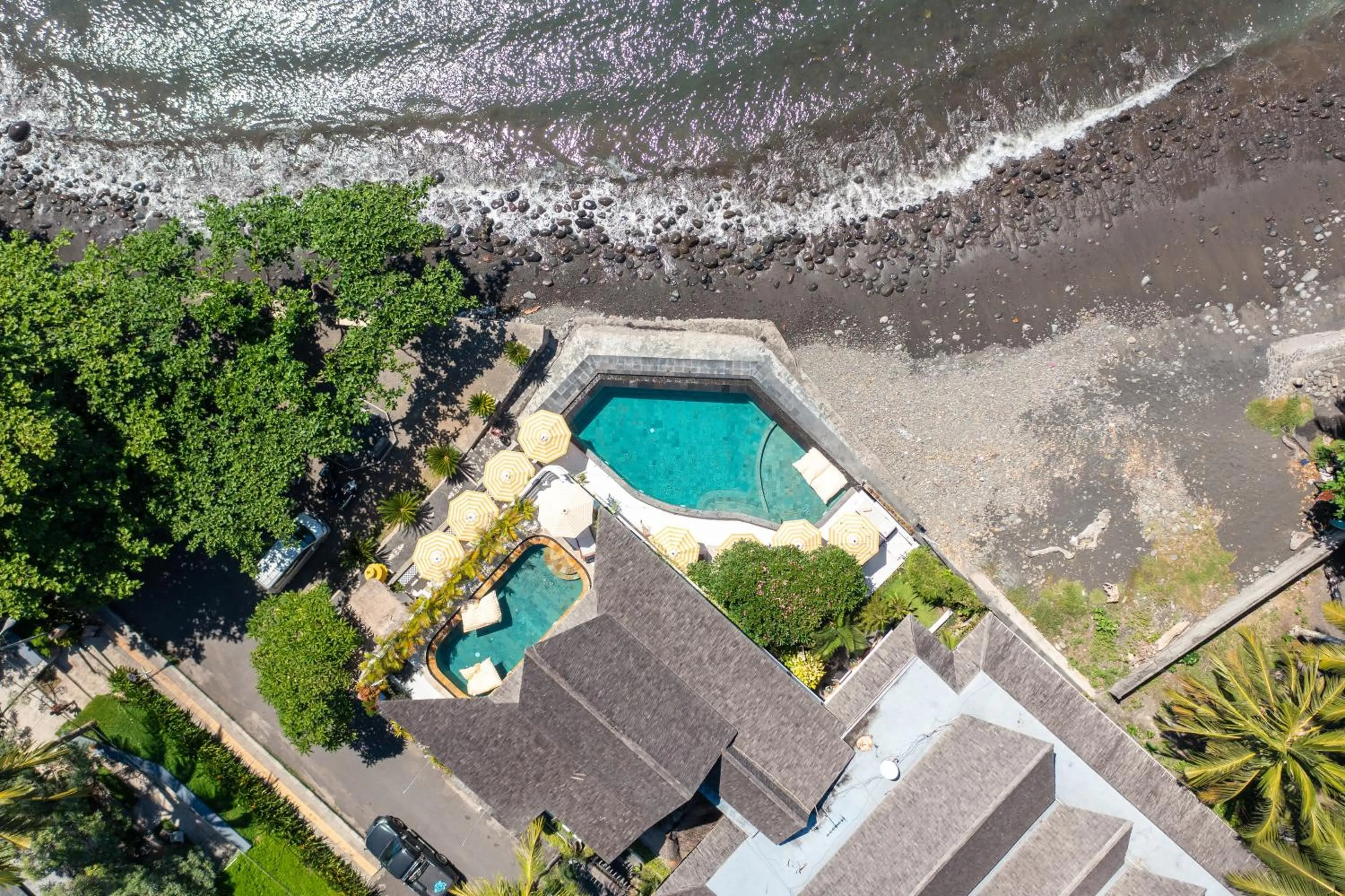 Property building in Bombora Medewi