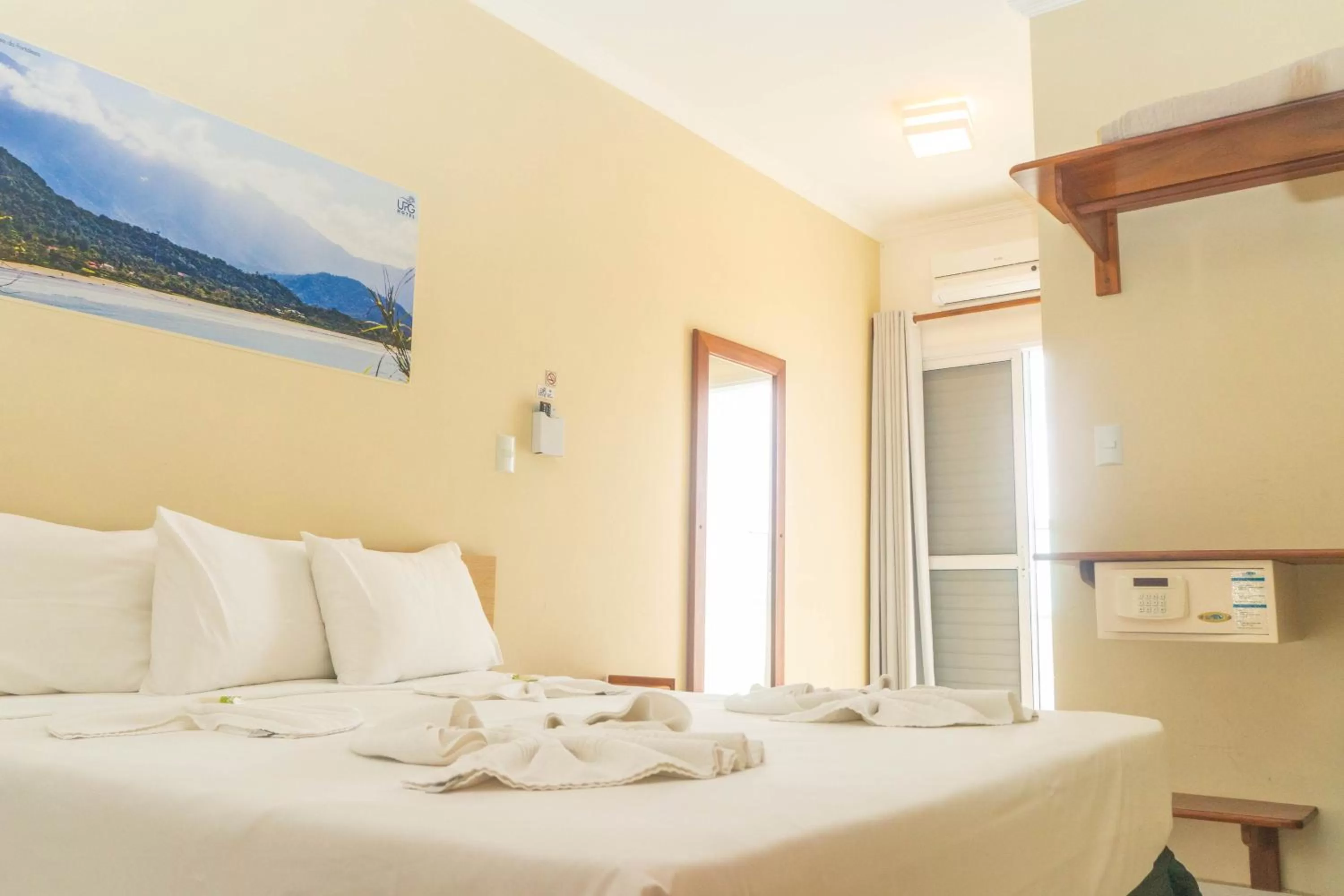 Bedroom, Bed in UPG Hotel