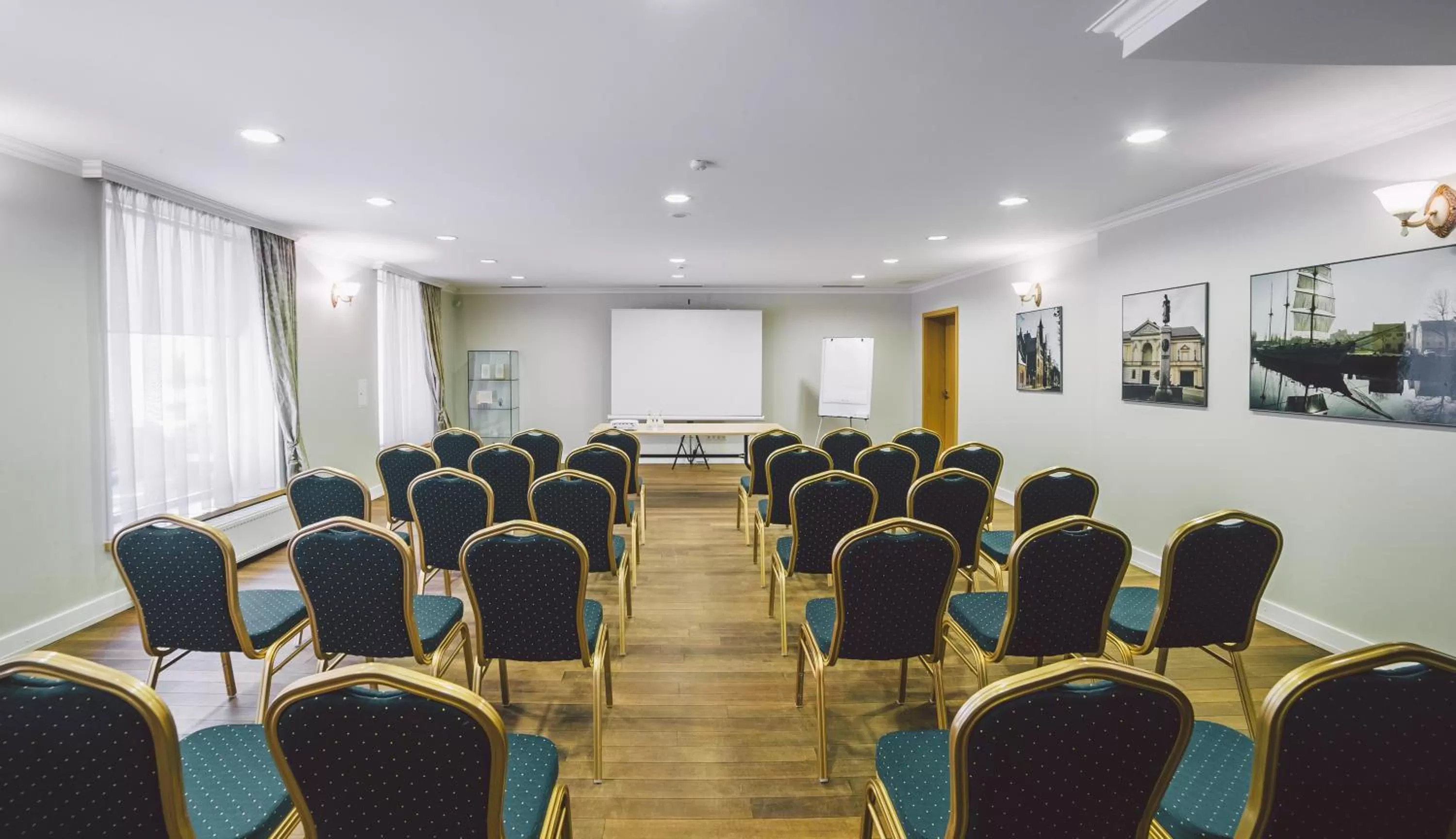 TV and multimedia in Euterpe Hotel